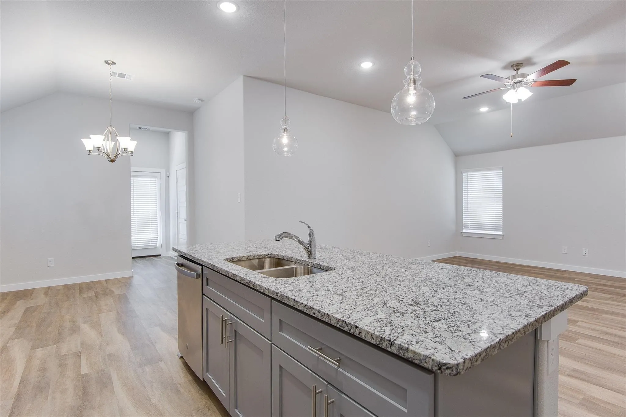 Single Family Residence For Rent in Tarrant County , 1716 Everitt Trail, Fort Worth, Texas 76052, 4 Bedroom, 2 Bathroom, 2 Garage spaces, 1,883 Sqft, built in 2020, mls#21392271, Real Estate Agent in Fort Worth, Homes For Rent in Tarrant county, Homes For Rent in Fort Worth, Realtor in Fort Worth Texas, Real Estate Brokerage Independent Realty Texas, Luminita Cordes Realtor