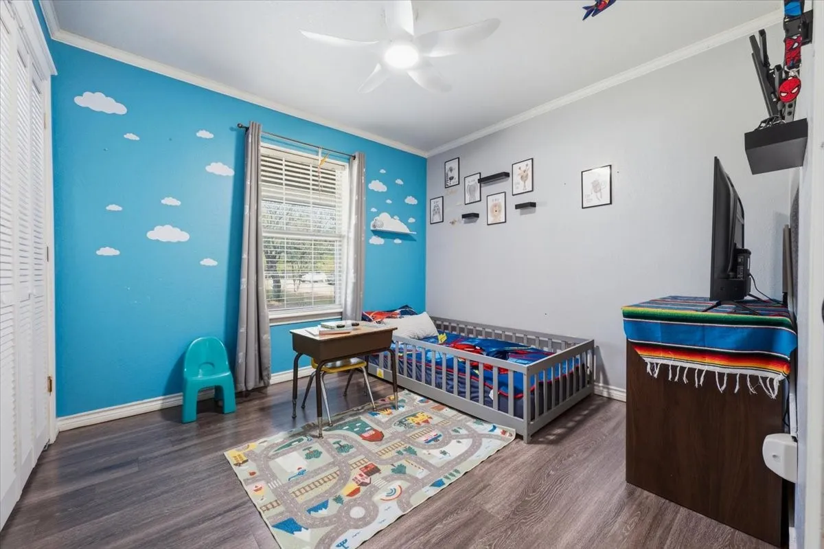 Single Family Residence For Sale in Ellis County , 101 Randy Road, Pecan Hill, Texas 75165, 3 Bedroom, 2 Bathroom, 2 Garage spaces, 2,037 Sqft, built in 1983, mls#21392274, Real Estate Agent in Pecan Hill, Homes For Sale in Ellis county, Homes For Sale in Pecan Hill, Realtor in Pecan Hill Texas, Real Estate Brokerage Independent Realty Texas, Luminita Cordes Realtor