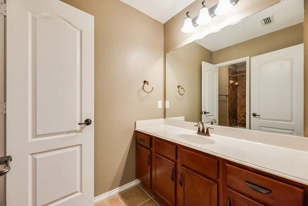 Single Family Residence For Sale in Collin County , 1202 Chestnut Hill Drive, Wylie, Texas 75098, 4 Bedroom, 3 Bathroom, 2 Garage spaces, 2,649 Sqft, built in 2008, mls#21391901, Real Estate Agent in Wylie, Homes For Sale in Collin county, Homes For Sale in Wylie, Realtor in Wylie Texas, Real Estate Brokerage Independent Realty Texas, Luminita Cordes Realtor