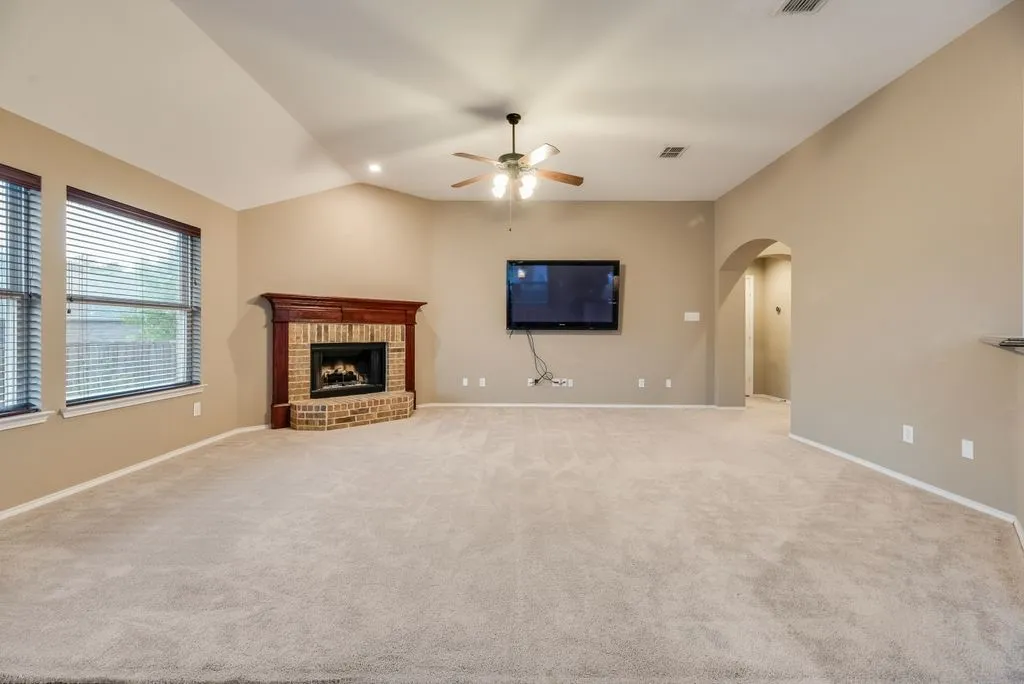 Single Family Residence For Sale in Collin County , 1202 Chestnut Hill Drive, Wylie, Texas 75098, 4 Bedroom, 3 Bathroom, 2 Garage spaces, 2,649 Sqft, built in 2008, mls#21391901, Real Estate Agent in Wylie, Homes For Sale in Collin county, Homes For Sale in Wylie, Realtor in Wylie Texas, Real Estate Brokerage Independent Realty Texas, Luminita Cordes Realtor