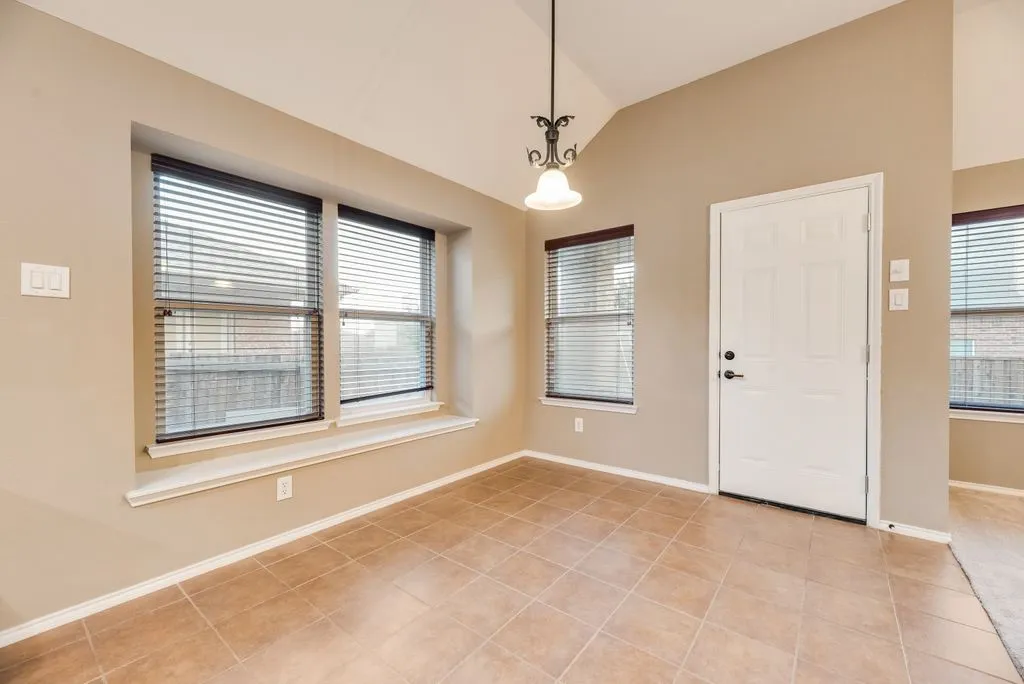 Single Family Residence For Sale in Collin County , 1202 Chestnut Hill Drive, Wylie, Texas 75098, 4 Bedroom, 3 Bathroom, 2 Garage spaces, 2,649 Sqft, built in 2008, mls#21391901, Real Estate Agent in Wylie, Homes For Sale in Collin county, Homes For Sale in Wylie, Realtor in Wylie Texas, Real Estate Brokerage Independent Realty Texas, Luminita Cordes Realtor