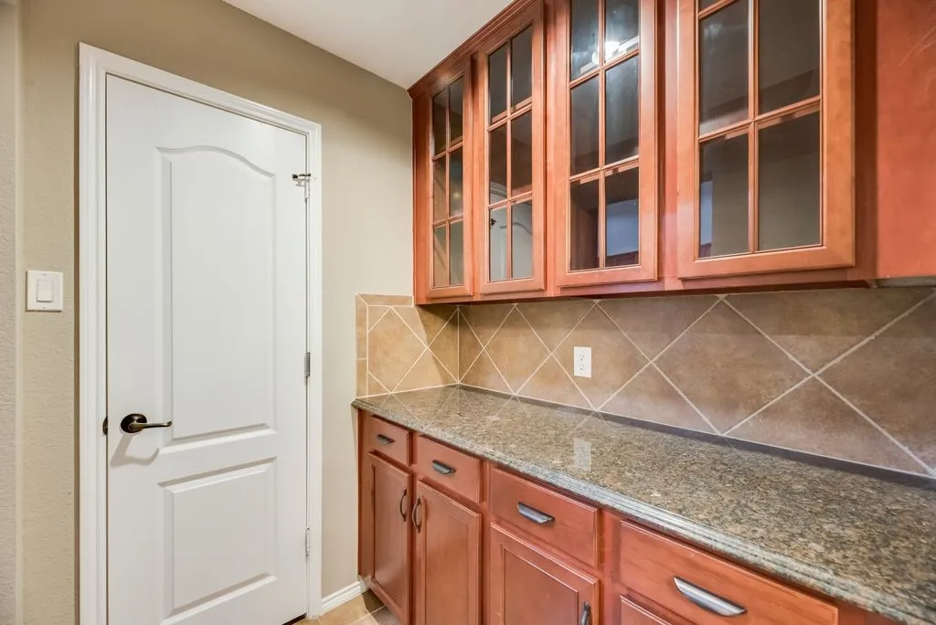 Single Family Residence For Sale in Collin County , 1202 Chestnut Hill Drive, Wylie, Texas 75098, 4 Bedroom, 3 Bathroom, 2 Garage spaces, 2,649 Sqft, built in 2008, mls#21391901, Real Estate Agent in Wylie, Homes For Sale in Collin county, Homes For Sale in Wylie, Realtor in Wylie Texas, Real Estate Brokerage Independent Realty Texas, Luminita Cordes Realtor