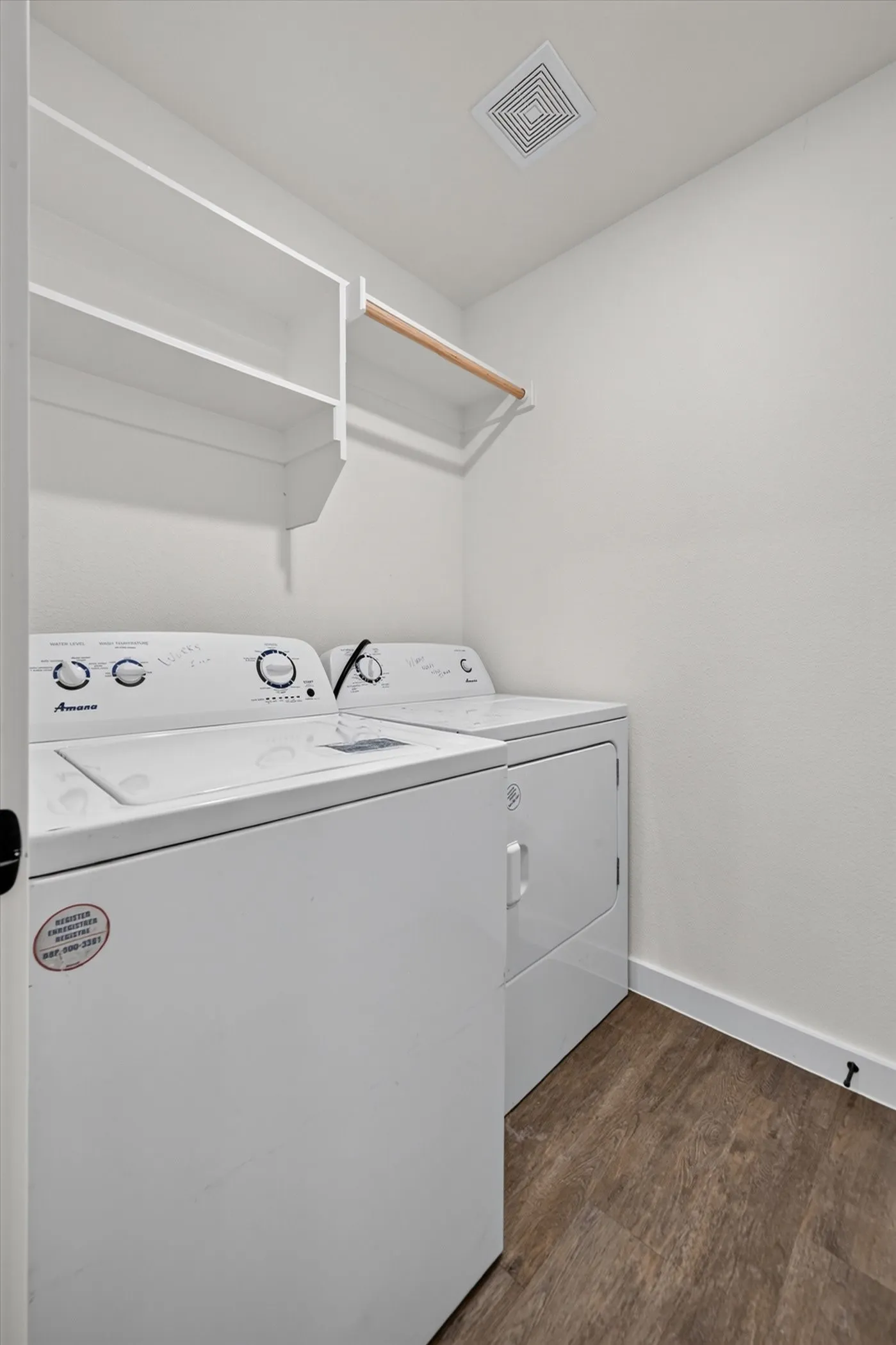 Single Family Residence For Rent in Grayson County , 610 E Texas Street, Denison, Texas 75021, 3 Bedroom, 2 Bathroom, Garage spaces, 1,348 Sqft, built in 2022, mls#21392280, Real Estate Agent in Denison, Homes For Rent in Grayson county, Homes For Rent in Denison, Realtor in Denison Texas, Real Estate Brokerage Independent Realty Texas, Luminita Cordes Realtor
