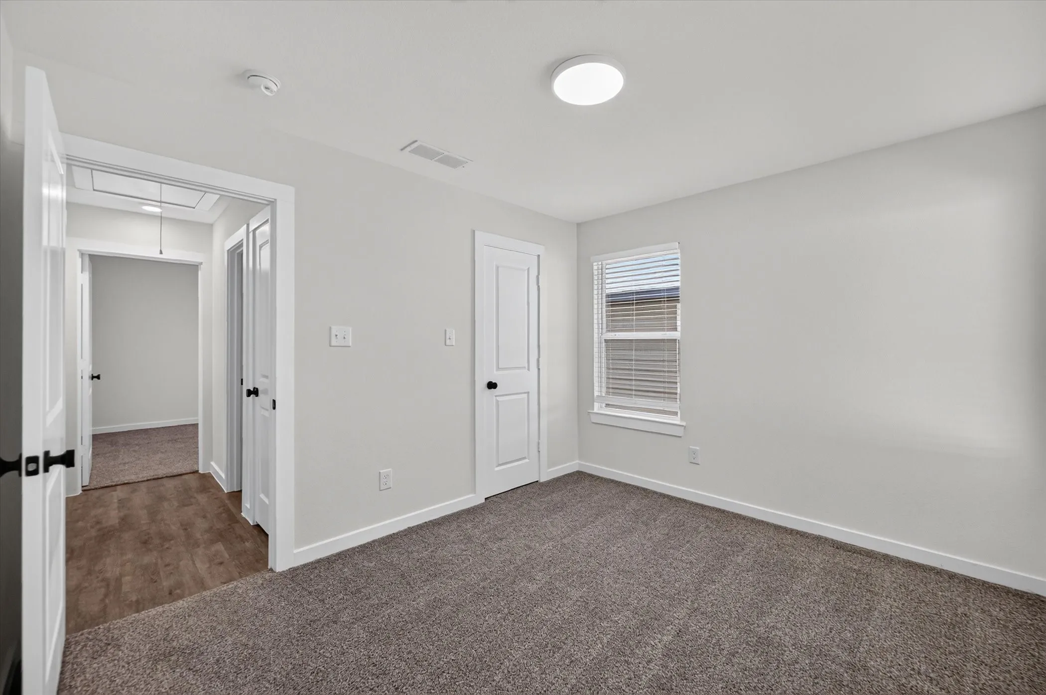 Single Family Residence For Rent in Grayson County , 610 E Texas Street, Denison, Texas 75021, 3 Bedroom, 2 Bathroom, Garage spaces, 1,348 Sqft, built in 2022, mls#21392280, Real Estate Agent in Denison, Homes For Rent in Grayson county, Homes For Rent in Denison, Realtor in Denison Texas, Real Estate Brokerage Independent Realty Texas, Luminita Cordes Realtor