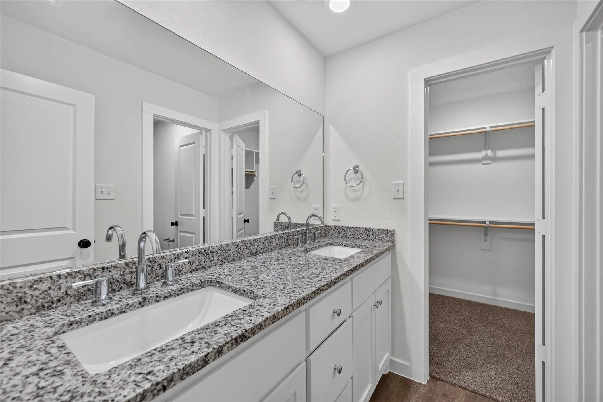 Single Family Residence For Rent in Grayson County , 610 E Texas Street, Denison, Texas 75021, 3 Bedroom, 2 Bathroom, Garage spaces, 1,348 Sqft, built in 2022, mls#21392280, Real Estate Agent in Denison, Homes For Rent in Grayson county, Homes For Rent in Denison, Realtor in Denison Texas, Real Estate Brokerage Independent Realty Texas, Luminita Cordes Realtor