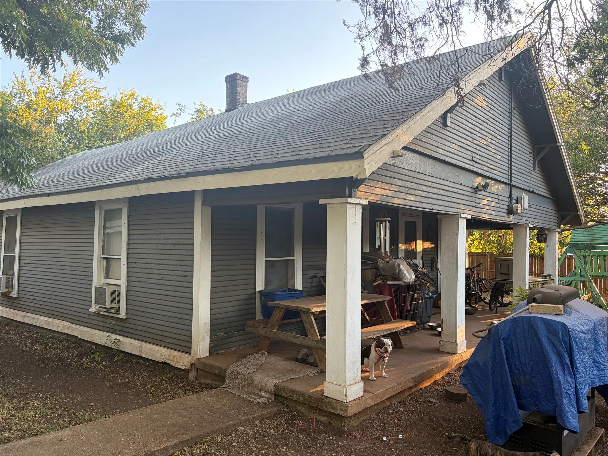 Single Family Residence For Sale in Ellis County , 112 E Indiana Avenue, Midlothian, Texas 76065, 3 Bedroom, 1 Bathroom, 1 Garage spaces, 1,155 Sqft, built in 1918, mls#21392285, Real Estate Agent in Midlothian, Homes For Sale in Ellis county, Homes For Sale in Midlothian, Realtor in Midlothian Texas, Real Estate Brokerage Independent Realty Texas, Luminita Cordes Realtor