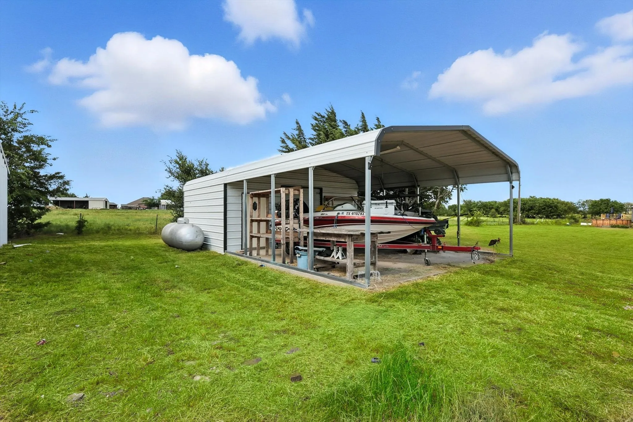 Single Family Residence For Rent in Wise County , 185 Quail Run Court, Decatur, Texas 76234, 4 Bedroom, 4 Bathroom, 3 Garage spaces, 3,550 Sqft, built in 1988, mls#21392011, Real Estate Agent in Decatur, Homes For Rent in Wise county, Homes For Rent in Decatur, Realtor in Decatur Texas, Real Estate Brokerage Independent Realty Texas, Luminita Cordes Realtor