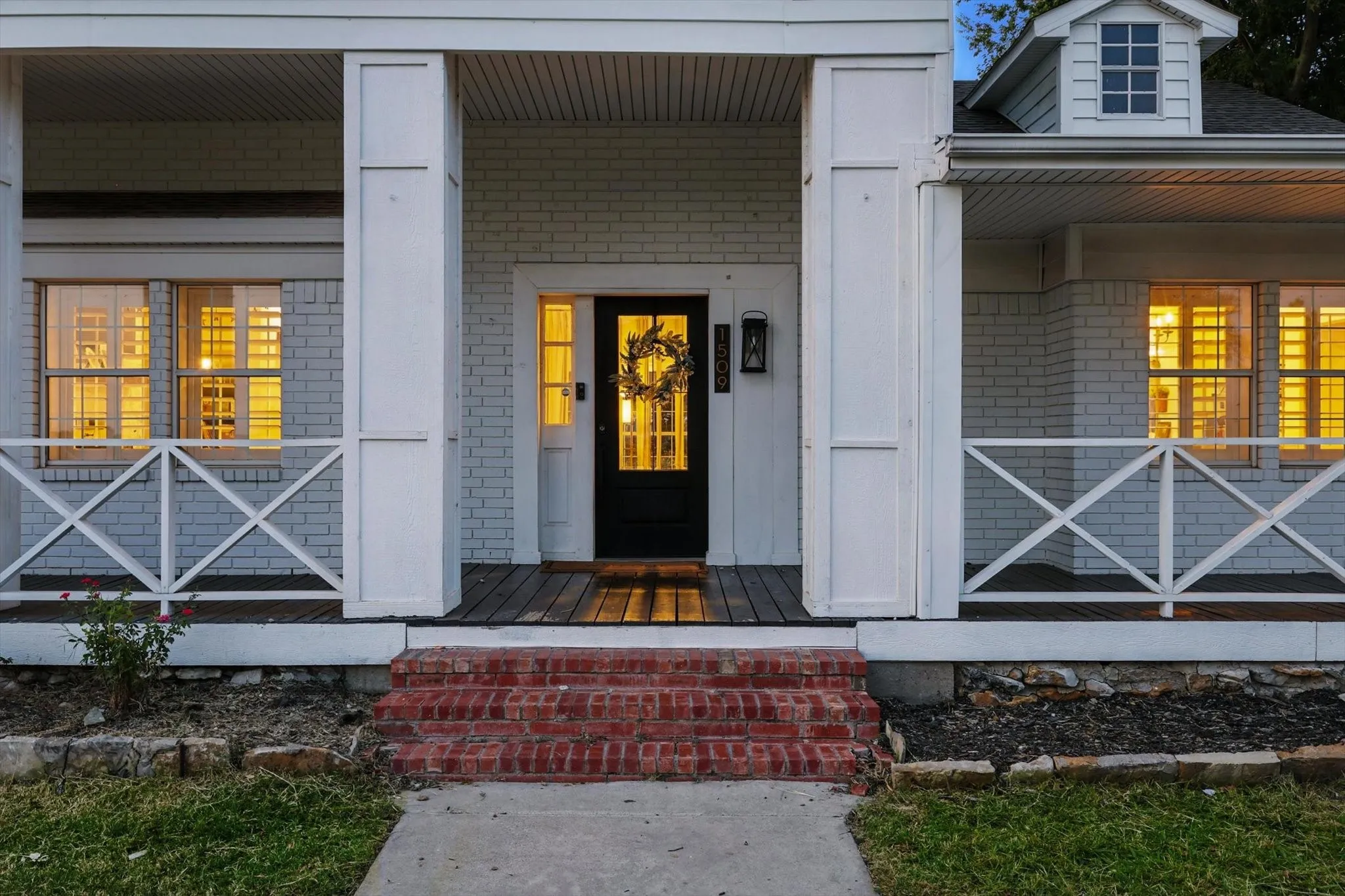 Single Family Residence For Rent in Wise County , 185 Quail Run Court, Decatur, Texas 76234, 4 Bedroom, 4 Bathroom, 3 Garage spaces, 3,550 Sqft, built in 1988, mls#21392011, Real Estate Agent in Decatur, Homes For Rent in Wise county, Homes For Rent in Decatur, Realtor in Decatur Texas, Real Estate Brokerage Independent Realty Texas, Luminita Cordes Realtor