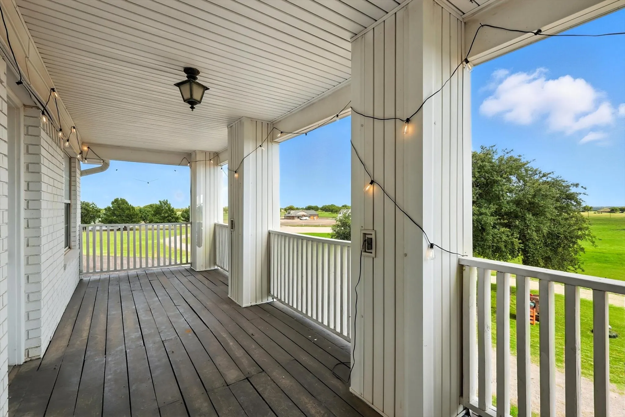 Single Family Residence For Rent in Wise County , 185 Quail Run Court, Decatur, Texas 76234, 4 Bedroom, 4 Bathroom, 3 Garage spaces, 3,550 Sqft, built in 1988, mls#21392011, Real Estate Agent in Decatur, Homes For Rent in Wise county, Homes For Rent in Decatur, Realtor in Decatur Texas, Real Estate Brokerage Independent Realty Texas, Luminita Cordes Realtor