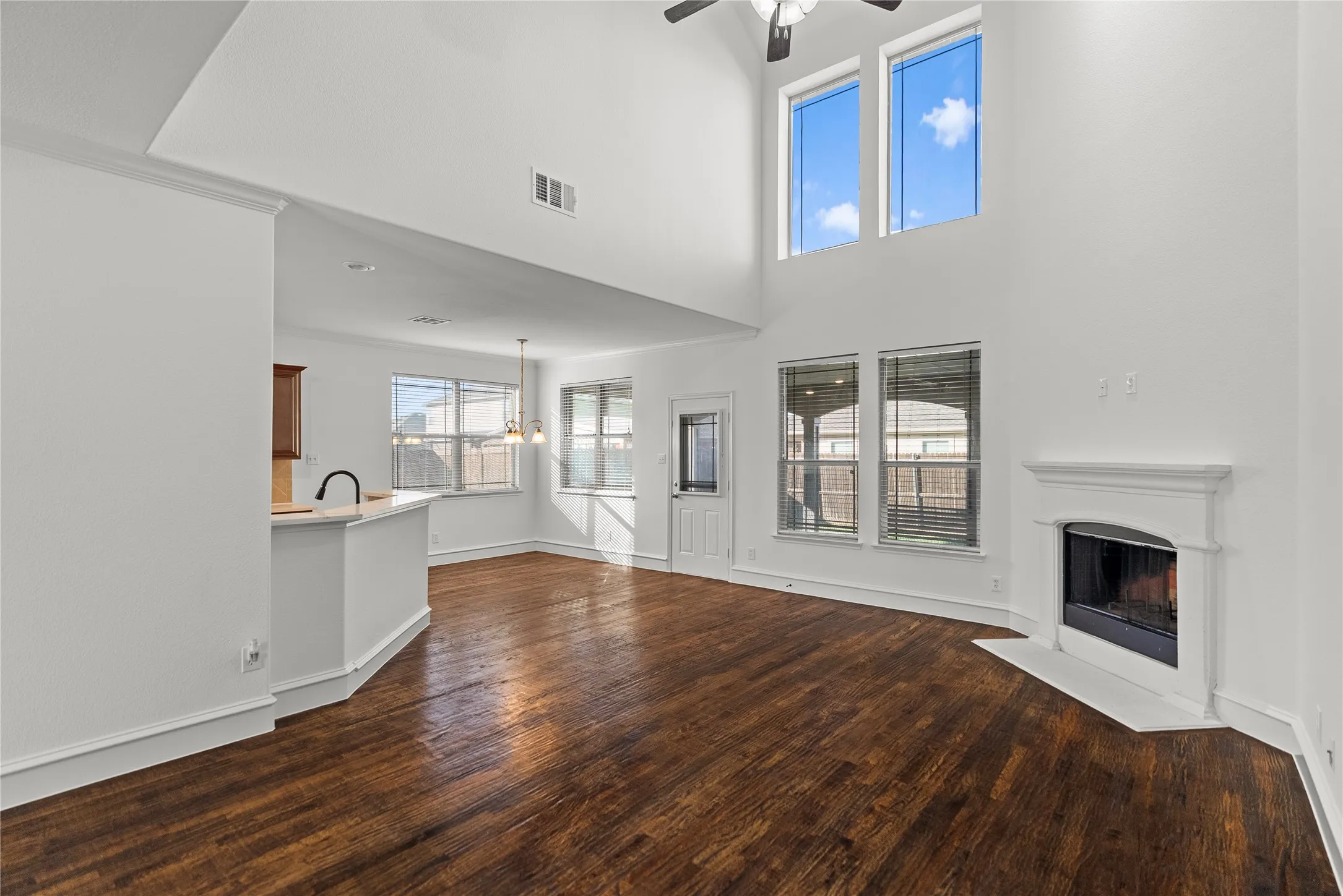 Single Family Residence For Rent in Collin County , 133 Meadow Crest Drive, Princeton, Texas 75407, 4 Bedroom, 3 Bathroom, 2 Garage spaces, 2,475 Sqft, built in 2011, mls#21392289, Real Estate Agent in Princeton, Homes For Rent in Collin county, Homes For Rent in Princeton, Realtor in Princeton Texas, Real Estate Brokerage Independent Realty Texas, Luminita Cordes Realtor