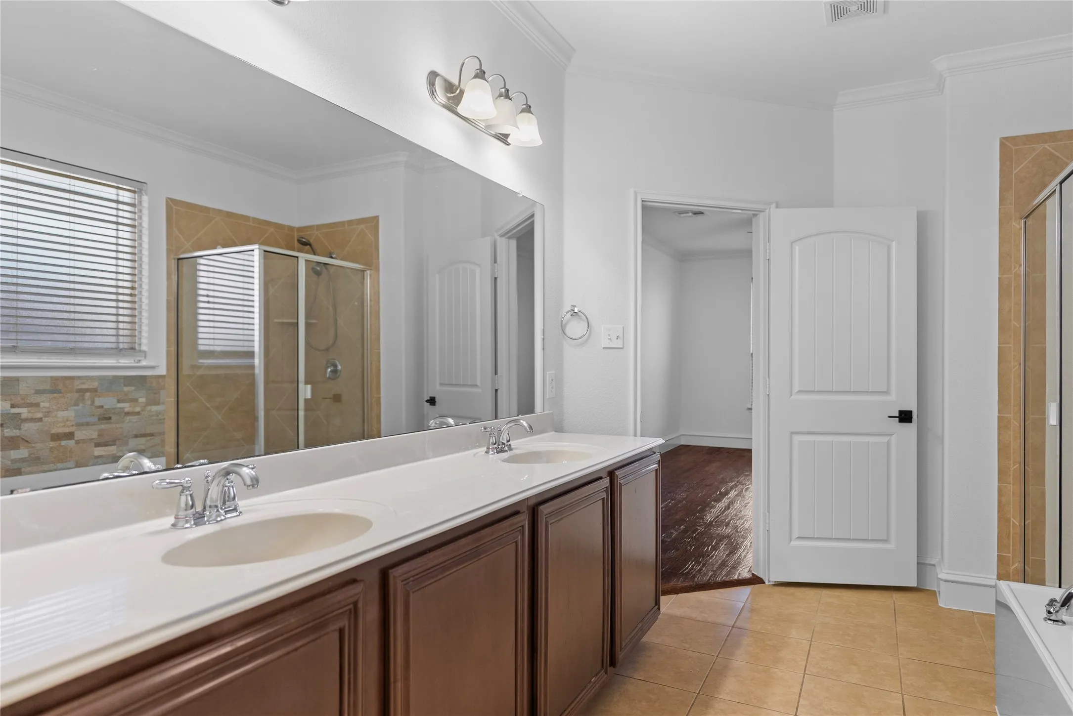 Single Family Residence For Rent in Collin County , 133 Meadow Crest Drive, Princeton, Texas 75407, 4 Bedroom, 3 Bathroom, 2 Garage spaces, 2,475 Sqft, built in 2011, mls#21392289, Real Estate Agent in Princeton, Homes For Rent in Collin county, Homes For Rent in Princeton, Realtor in Princeton Texas, Real Estate Brokerage Independent Realty Texas, Luminita Cordes Realtor