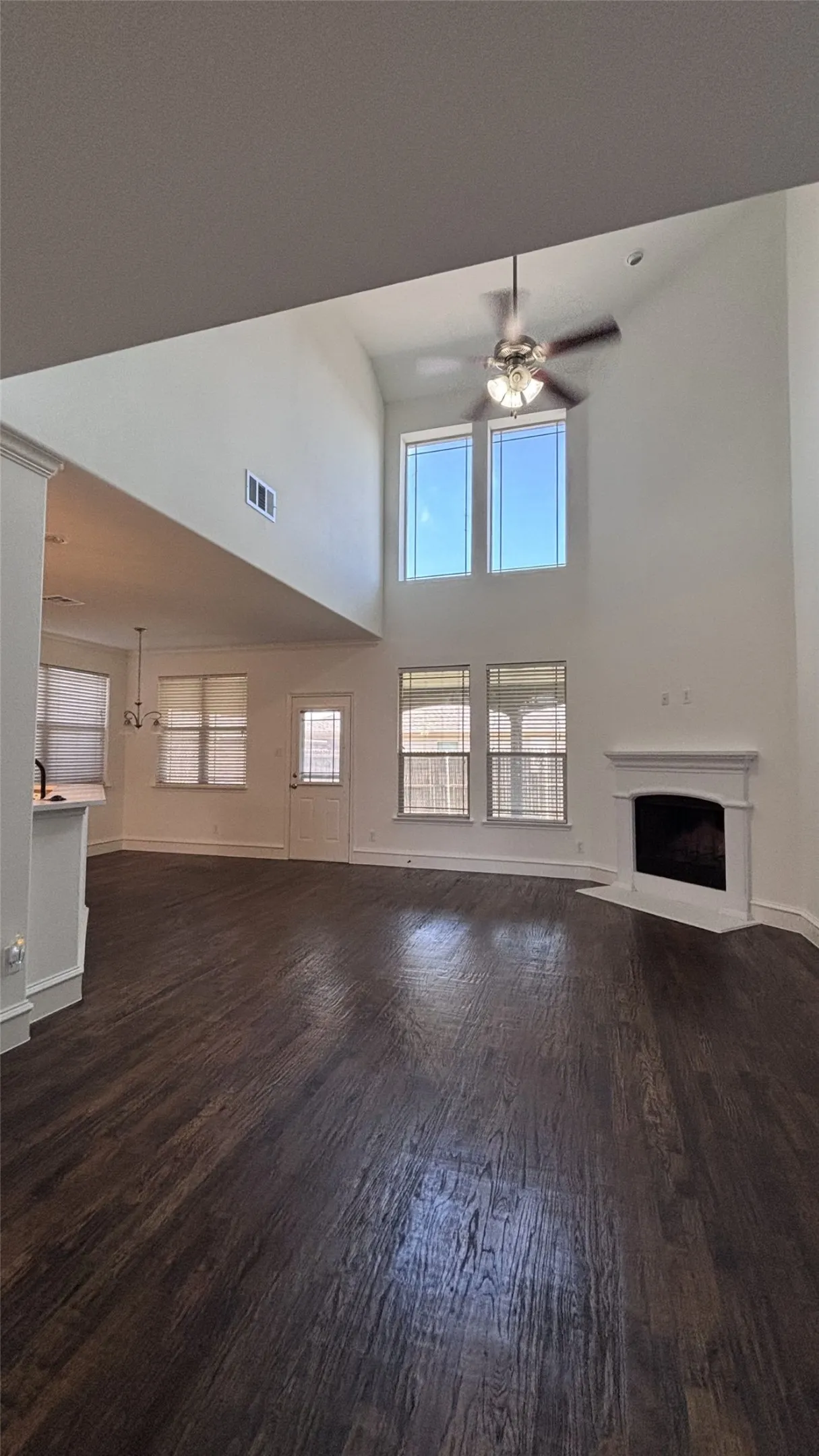 Single Family Residence For Rent in Collin County , 133 Meadow Crest Drive, Princeton, Texas 75407, 4 Bedroom, 3 Bathroom, 2 Garage spaces, 2,475 Sqft, built in 2011, mls#21392289, Real Estate Agent in Princeton, Homes For Rent in Collin county, Homes For Rent in Princeton, Realtor in Princeton Texas, Real Estate Brokerage Independent Realty Texas, Luminita Cordes Realtor