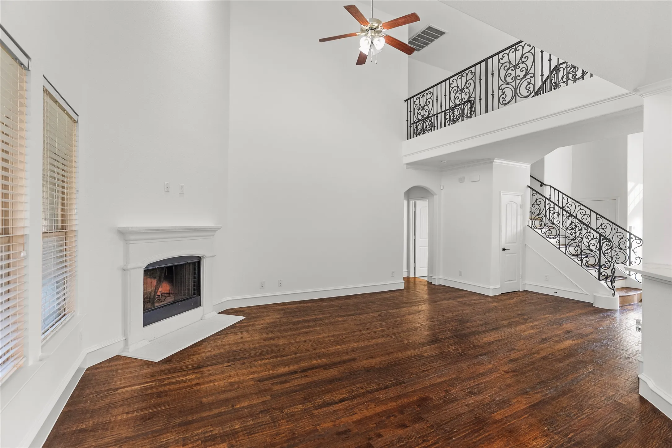 Single Family Residence For Rent in Collin County , 133 Meadow Crest Drive, Princeton, Texas 75407, 4 Bedroom, 3 Bathroom, 2 Garage spaces, 2,475 Sqft, built in 2011, mls#21392289, Real Estate Agent in Princeton, Homes For Rent in Collin county, Homes For Rent in Princeton, Realtor in Princeton Texas, Real Estate Brokerage Independent Realty Texas, Luminita Cordes Realtor