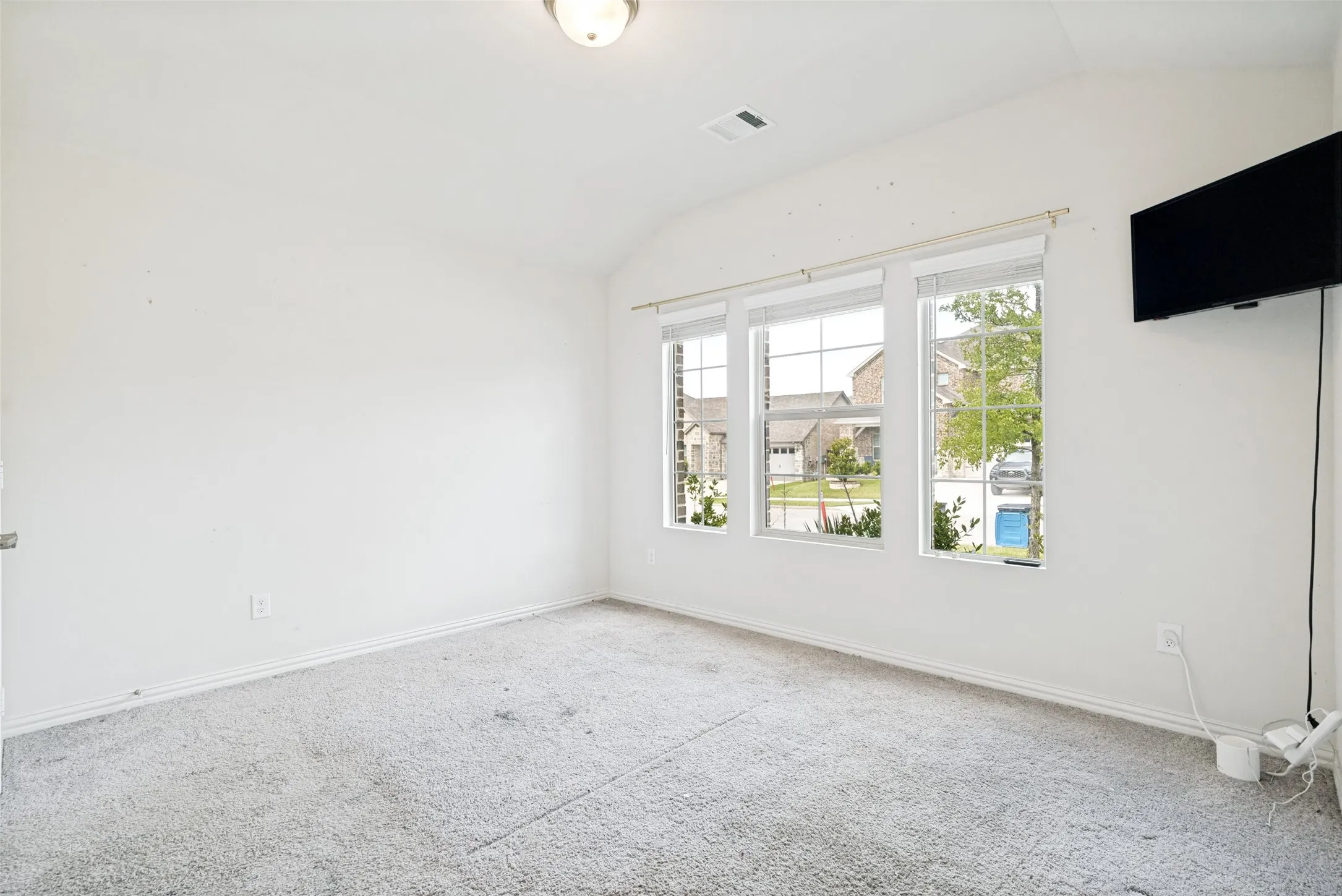 Single Family Residence For Sale in Tarrant County , 5573 Cypress Willow Bend, Fort Worth, Texas 76126, 4 Bedroom, 3 Bathroom, 2 Garage spaces, 2,319 Sqft, built in 2020, mls#21392290, Real Estate Agent in Fort Worth, Homes For Sale in Tarrant county, Homes For Sale in Fort Worth, Realtor in Fort Worth Texas, Real Estate Brokerage Independent Realty Texas, Luminita Cordes Realtor