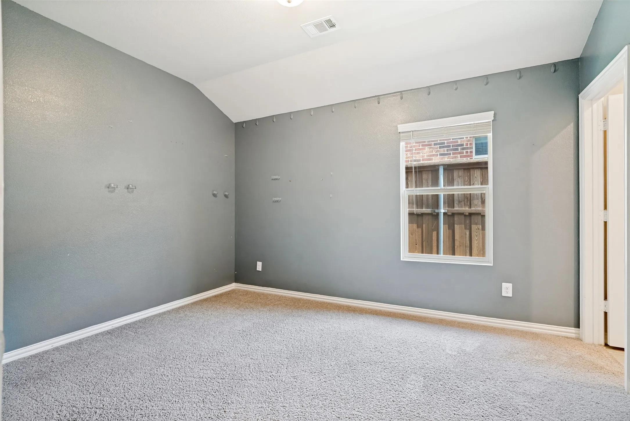 Single Family Residence For Sale in Tarrant County , 5573 Cypress Willow Bend, Fort Worth, Texas 76126, 4 Bedroom, 3 Bathroom, 2 Garage spaces, 2,319 Sqft, built in 2020, mls#21392290, Real Estate Agent in Fort Worth, Homes For Sale in Tarrant county, Homes For Sale in Fort Worth, Realtor in Fort Worth Texas, Real Estate Brokerage Independent Realty Texas, Luminita Cordes Realtor