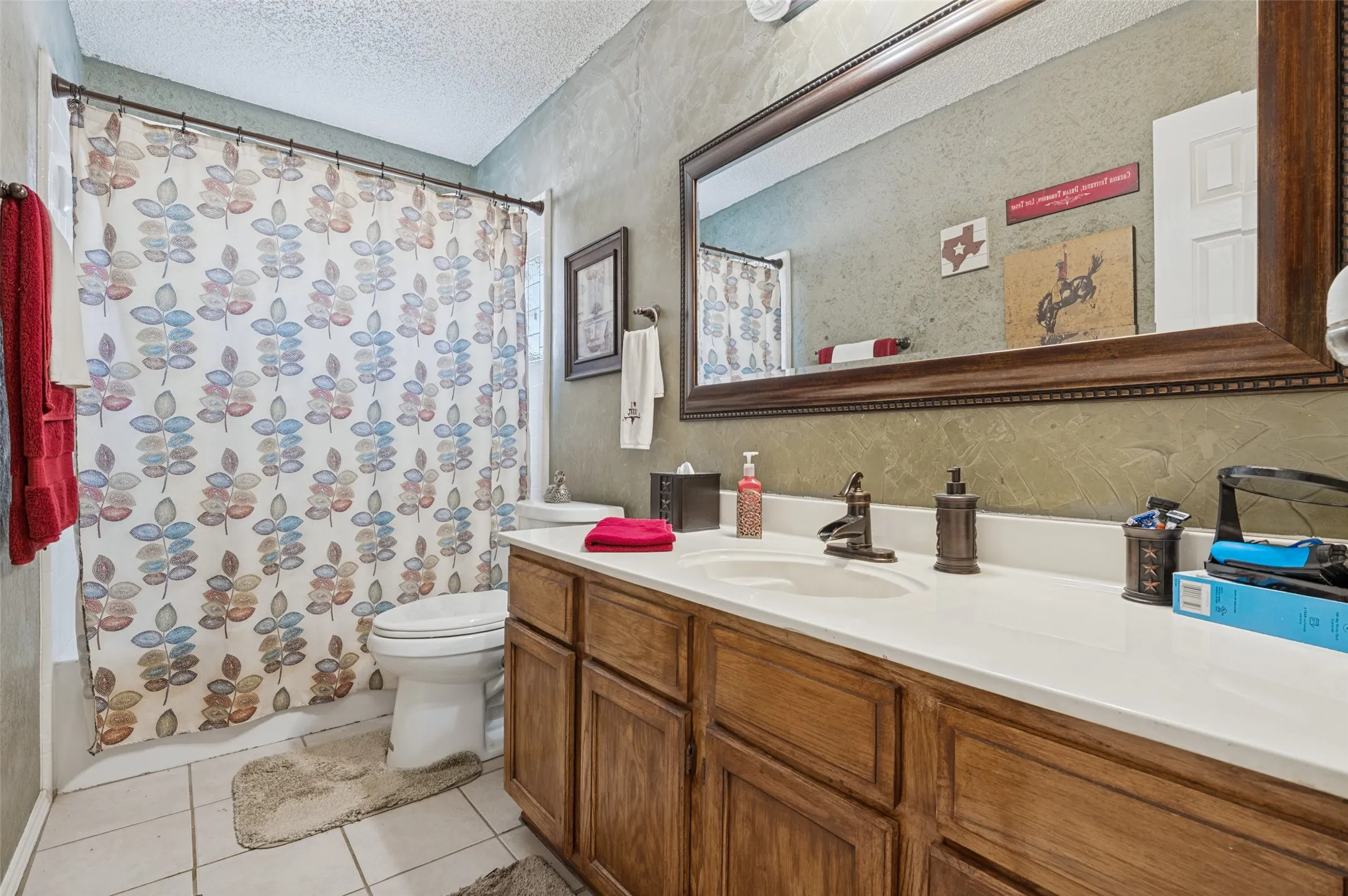 Secondary bathroom