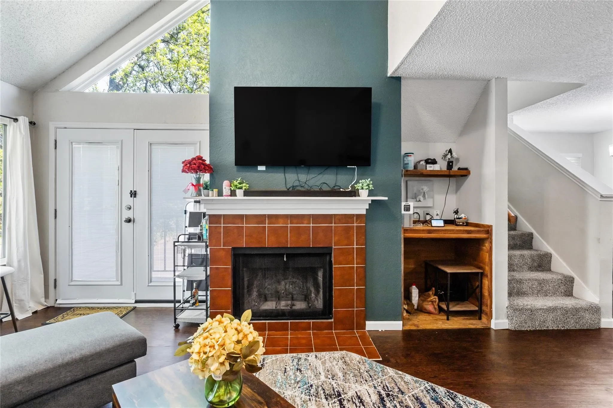 Condominium For Rent in Tarrant County , 2314 Bamboo Drive I203, Arlington, Texas 76006, 2 Bedroom, 2 Bathroom, Garage spaces, 1,031 Sqft, built in 1981, mls#21333448, Real Estate Agent in Arlington, Homes For Rent in Tarrant county, Homes For Rent in Arlington, Realtor in Arlington Texas, Real Estate Brokerage Independent Realty Texas, Luminita Cordes Realtor
