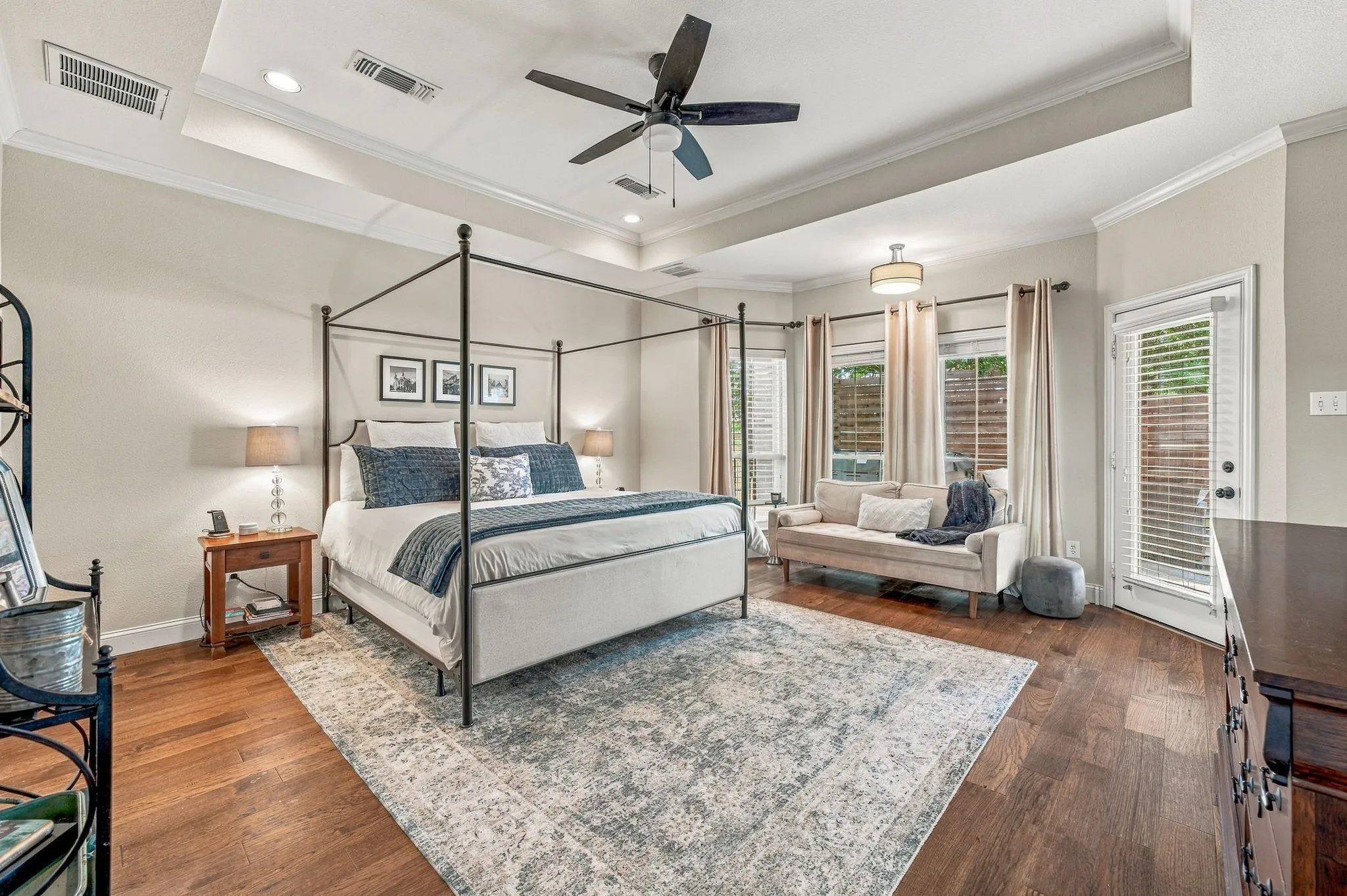 Single Family Residence For Sale in Hood County , 1211 Mallard Way, Granbury, Texas 76048, 4 Bedroom, 3 Bathroom, 2 Garage spaces, 3,324 Sqft, built in 1996, mls#21392306, Real Estate Agent in Granbury, Homes For Sale in Hood county, Homes For Sale in Granbury, Realtor in Granbury Texas, Real Estate Brokerage Independent Realty Texas, Luminita Cordes Realtor
