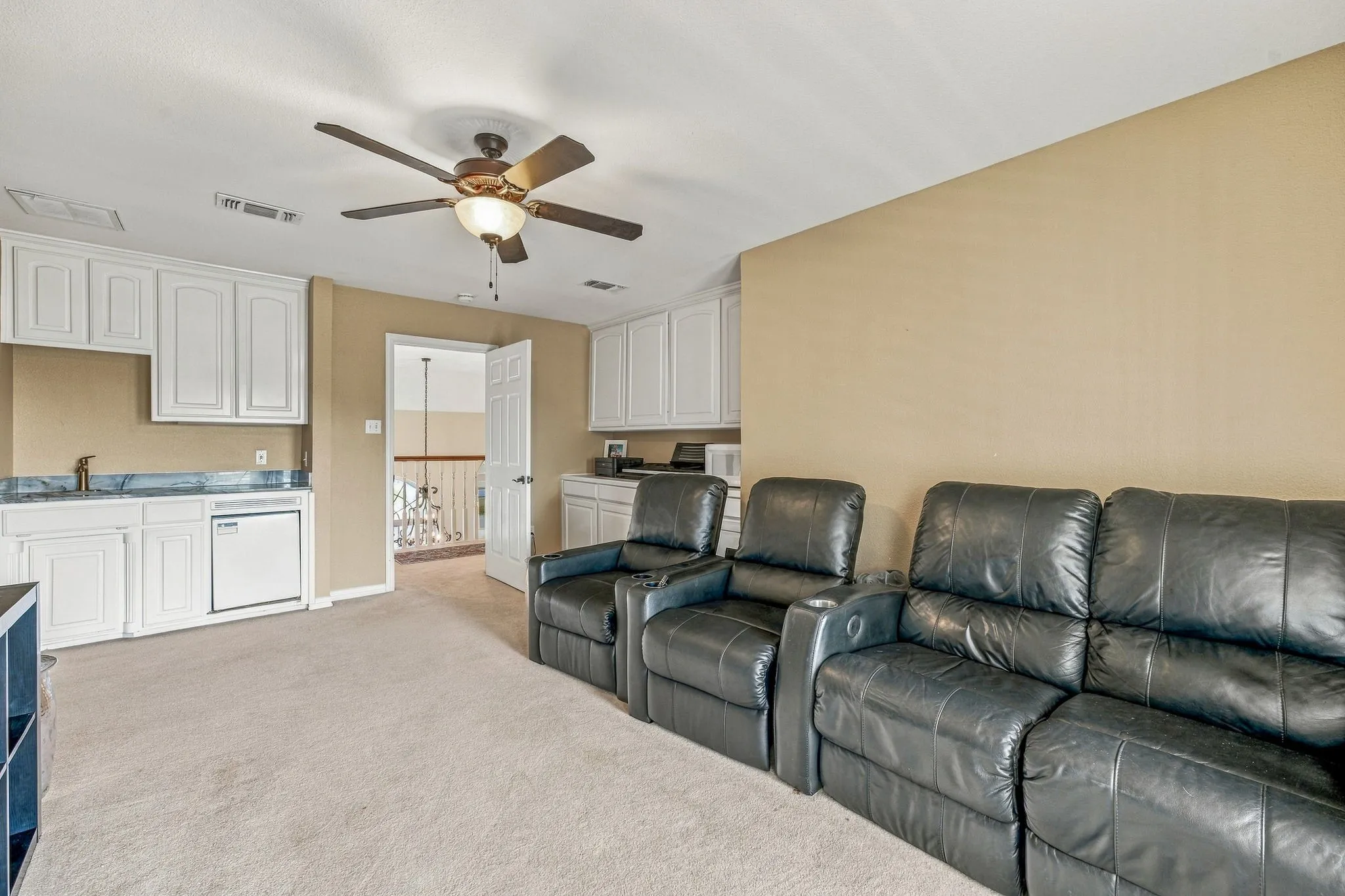Single Family Residence For Sale in Hood County , 1211 Mallard Way, Granbury, Texas 76048, 4 Bedroom, 3 Bathroom, 2 Garage spaces, 3,324 Sqft, built in 1996, mls#21392306, Real Estate Agent in Granbury, Homes For Sale in Hood county, Homes For Sale in Granbury, Realtor in Granbury Texas, Real Estate Brokerage Independent Realty Texas, Luminita Cordes Realtor
