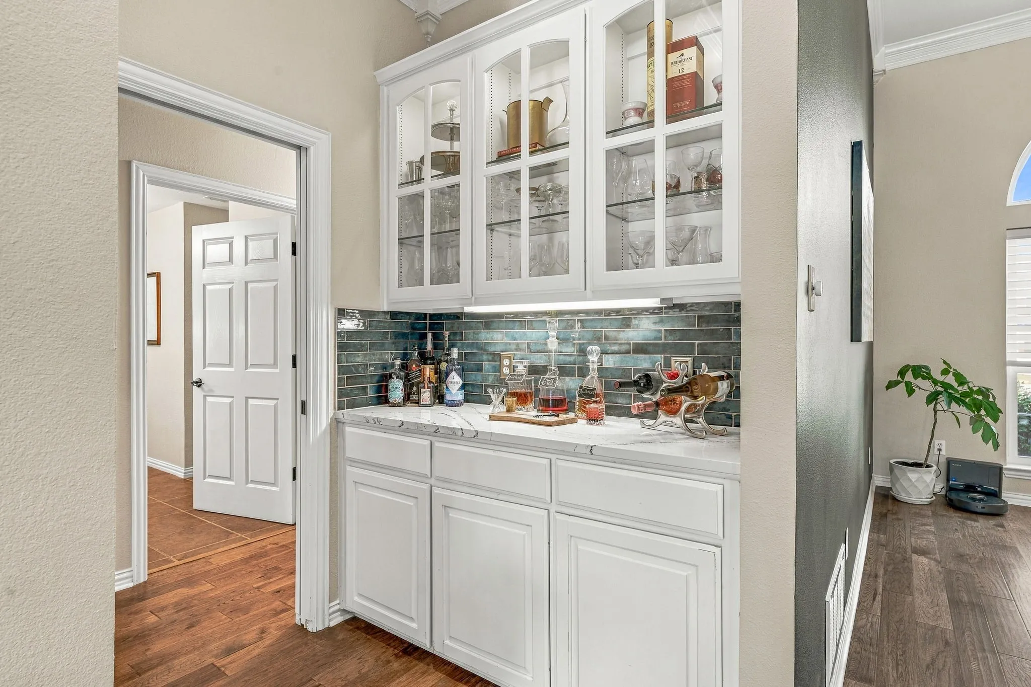 Single Family Residence For Sale in Hood County , 1211 Mallard Way, Granbury, Texas 76048, 4 Bedroom, 3 Bathroom, 2 Garage spaces, 3,324 Sqft, built in 1996, mls#21392306, Real Estate Agent in Granbury, Homes For Sale in Hood county, Homes For Sale in Granbury, Realtor in Granbury Texas, Real Estate Brokerage Independent Realty Texas, Luminita Cordes Realtor