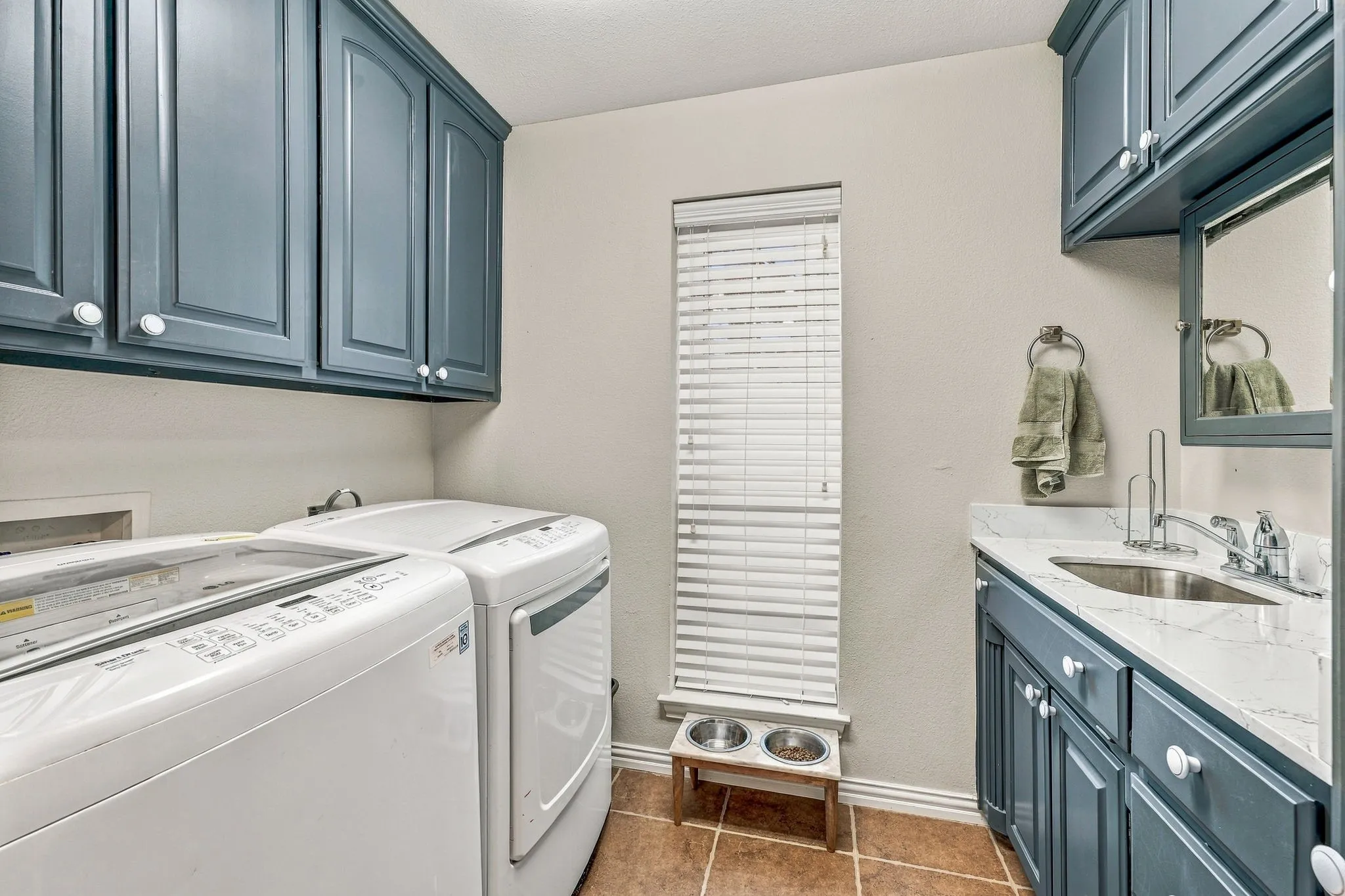 Single Family Residence For Sale in Hood County , 1211 Mallard Way, Granbury, Texas 76048, 4 Bedroom, 3 Bathroom, 2 Garage spaces, 3,324 Sqft, built in 1996, mls#21392306, Real Estate Agent in Granbury, Homes For Sale in Hood county, Homes For Sale in Granbury, Realtor in Granbury Texas, Real Estate Brokerage Independent Realty Texas, Luminita Cordes Realtor