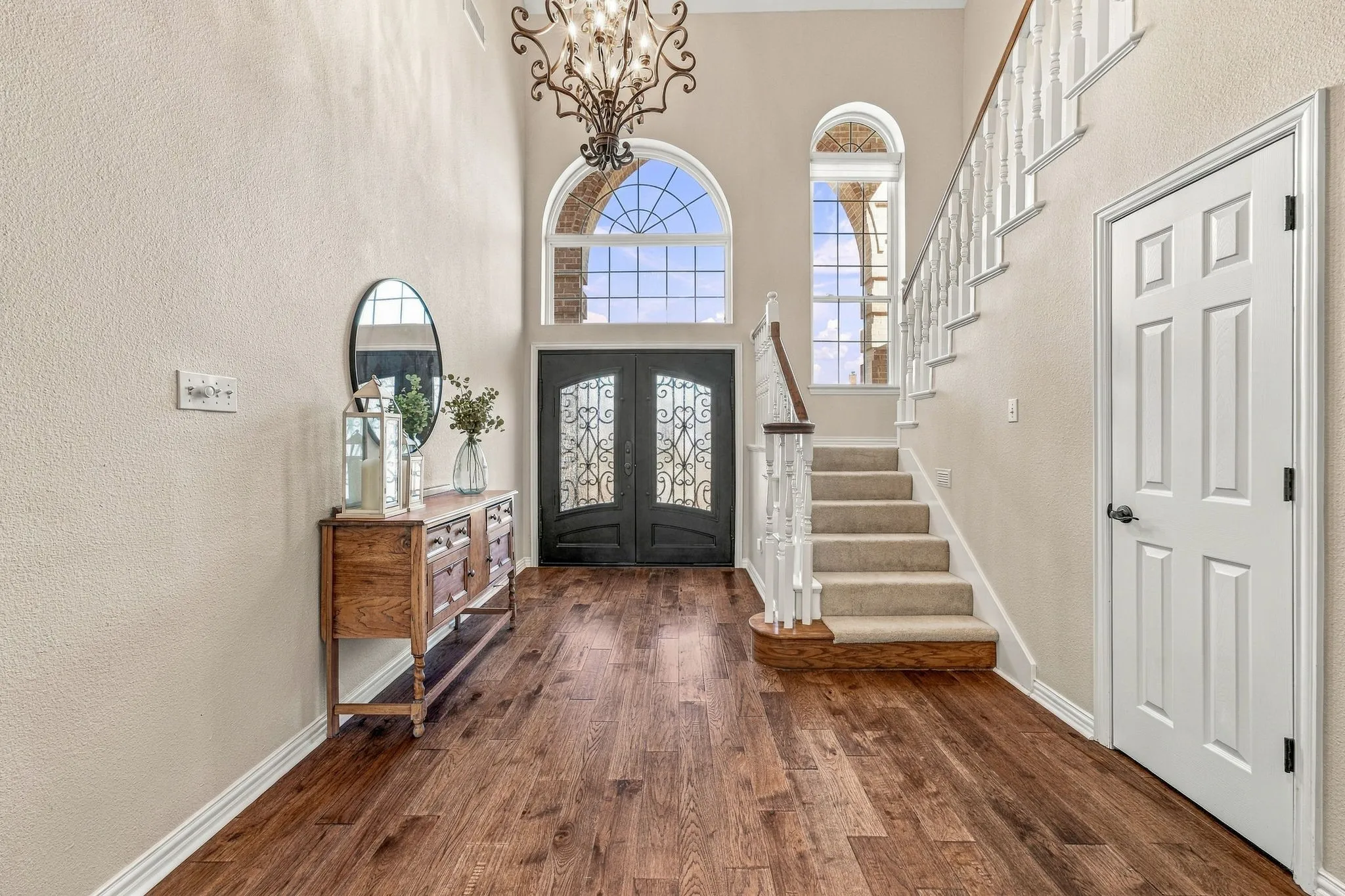 Single Family Residence For Sale in Hood County , 1211 Mallard Way, Granbury, Texas 76048, 4 Bedroom, 3 Bathroom, 2 Garage spaces, 3,324 Sqft, built in 1996, mls#21392306, Real Estate Agent in Granbury, Homes For Sale in Hood county, Homes For Sale in Granbury, Realtor in Granbury Texas, Real Estate Brokerage Independent Realty Texas, Luminita Cordes Realtor