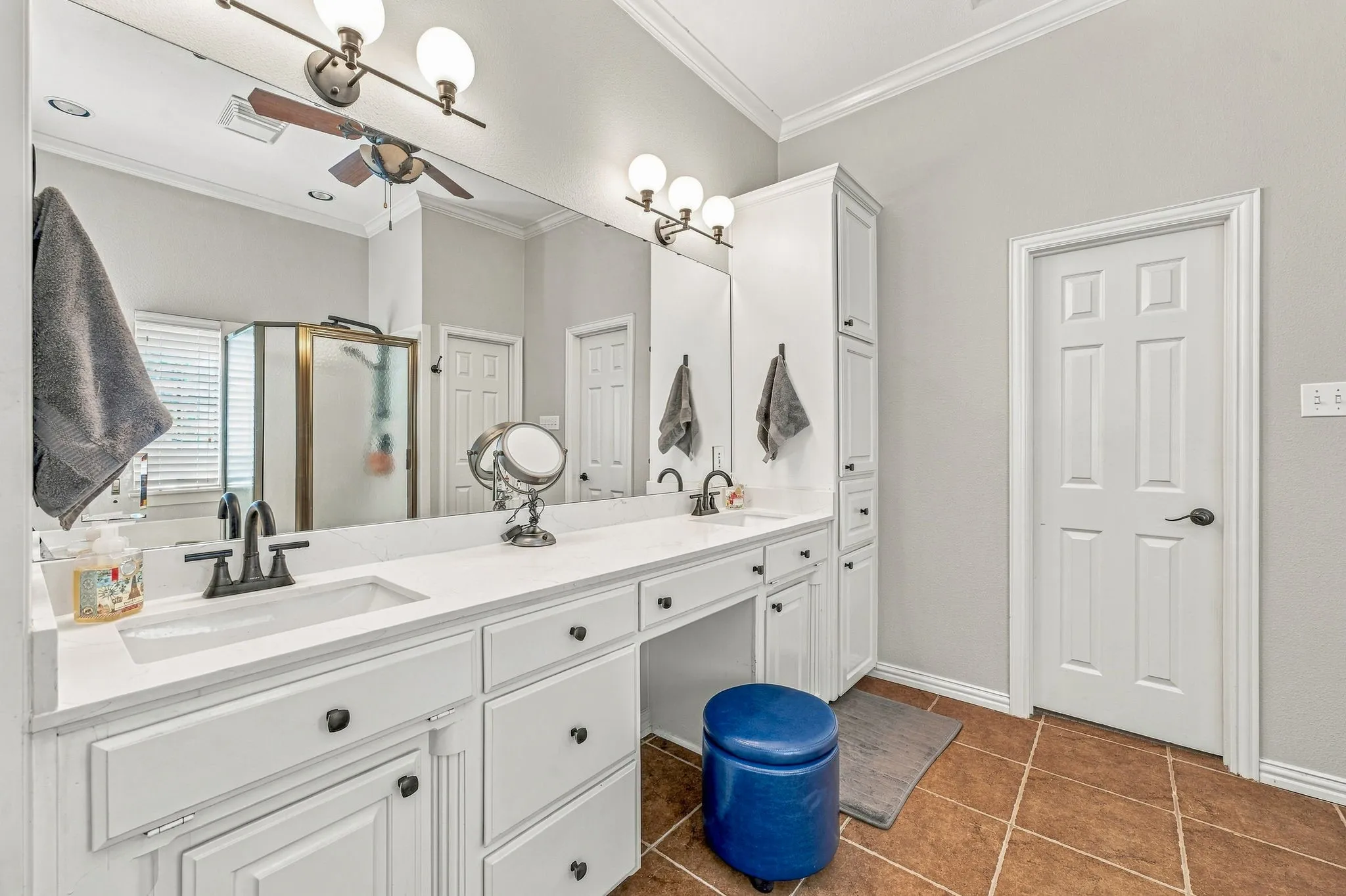 Single Family Residence For Sale in Hood County , 1211 Mallard Way, Granbury, Texas 76048, 4 Bedroom, 3 Bathroom, 2 Garage spaces, 3,324 Sqft, built in 1996, mls#21392306, Real Estate Agent in Granbury, Homes For Sale in Hood county, Homes For Sale in Granbury, Realtor in Granbury Texas, Real Estate Brokerage Independent Realty Texas, Luminita Cordes Realtor