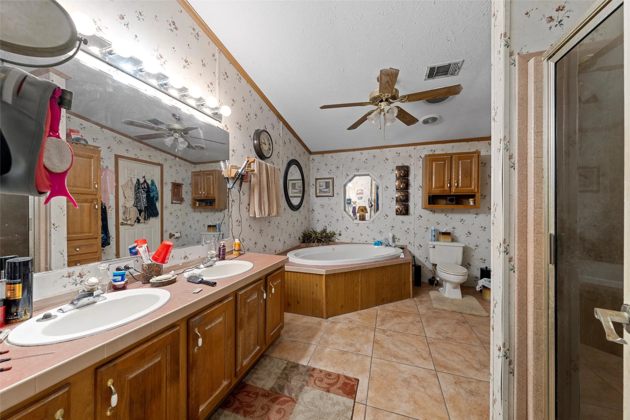 Mobile Home For Sale in Limestone County , 280 Lcr 737, Thornton, Texas 76687, 2 Bedroom, 2 Bathroom, Garage spaces, 2,417 Sqft, built in 1999, mls#21392263, Real Estate Agent in Thornton, Homes For Sale in Limestone county, Homes For Sale in Thornton, Realtor in Thornton Texas, Real Estate Brokerage Independent Realty Texas, Luminita Cordes Realtor