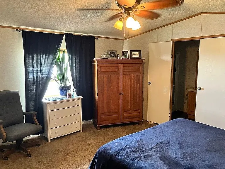 Manufactured Home For Sale in Denton County , 5200 Lake Shore Lane, Denton, Texas 76208, 3 Bedroom, 2 Bathroom, Garage spaces, 1,216 Sqft, built in 2005, mls#21392307, Real Estate Agent in Denton, Homes For Sale in Denton county, Homes For Sale in Denton, Realtor in Denton Texas, Real Estate Brokerage Independent Realty Texas, Luminita Cordes Realtor