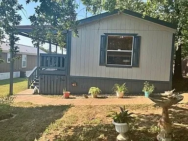 Manufactured Home For Sale in Denton County , 5200 Lake Shore Lane, Denton, Texas 76208, 3 Bedroom, 2 Bathroom, Garage spaces, 1,216 Sqft, built in 2005, mls#21392307, Real Estate Agent in Denton, Homes For Sale in Denton county, Homes For Sale in Denton, Realtor in Denton Texas, Real Estate Brokerage Independent Realty Texas, Luminita Cordes Realtor