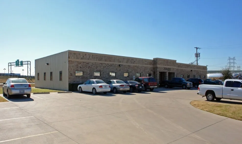 Office For Rent in Tarrant County , 2462 E Long Avenue, Fort Worth, Texas 76106, 0, 0, Garage spaces, 0 Sqft, built in 2001, mls#21392314, Real Estate Agent in Fort Worth, Homes For Rent in Tarrant county, Homes For Rent in Fort Worth, Realtor in Fort Worth Texas, Real Estate Brokerage Independent Realty Texas, Luminita Cordes Realtor