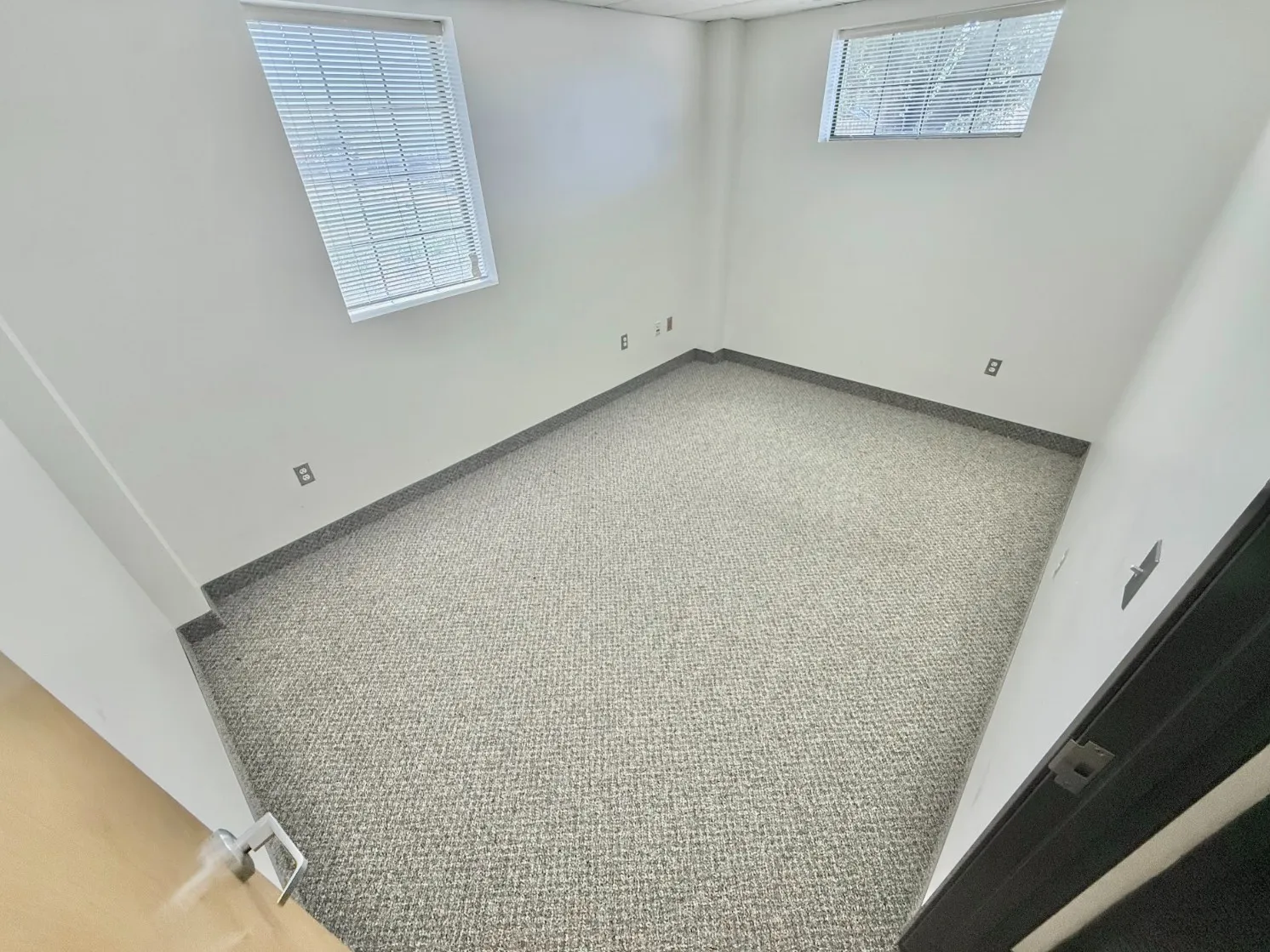 Office For Rent in Tarrant County , 2462 E Long Avenue, Fort Worth, Texas 76106, 0, 0, Garage spaces, 0 Sqft, built in 2001, mls#21392314, Real Estate Agent in Fort Worth, Homes For Rent in Tarrant county, Homes For Rent in Fort Worth, Realtor in Fort Worth Texas, Real Estate Brokerage Independent Realty Texas, Luminita Cordes Realtor