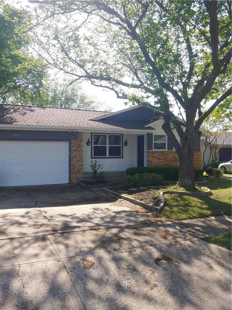 Single Family Residence For Rent