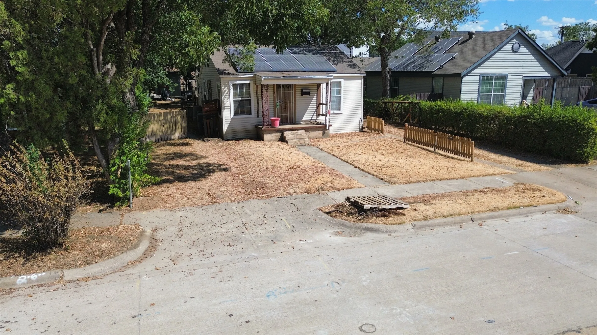 Single Family Residence For Sale in Dallas County , 6520 Tyree Street, Dallas, Texas 75209, 1 Bedroom, 1 Bathroom, Garage spaces, 936 Sqft, built in 1940, mls#21387943, Real Estate Agent in Dallas, Homes For Sale in Dallas county, Homes For Sale in Dallas, Realtor in Dallas Texas, Real Estate Brokerage Independent Realty Texas, Luminita Cordes Realtor