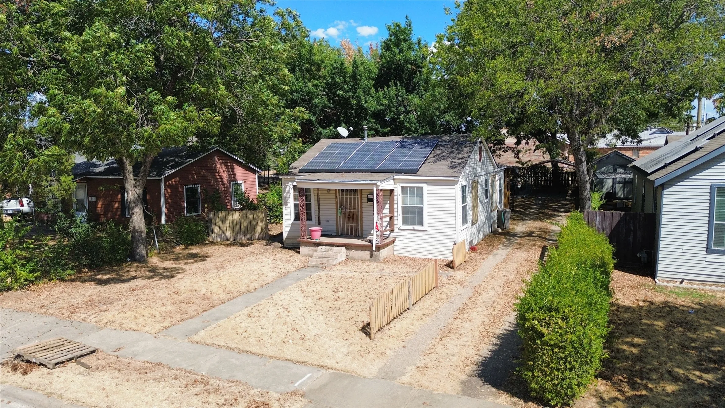 Single Family Residence For Sale in Dallas County , 6520 Tyree Street, Dallas, Texas 75209, 1 Bedroom, 1 Bathroom, Garage spaces, 936 Sqft, built in 1940, mls#21387943, Real Estate Agent in Dallas, Homes For Sale in Dallas county, Homes For Sale in Dallas, Realtor in Dallas Texas, Real Estate Brokerage Independent Realty Texas, Luminita Cordes Realtor