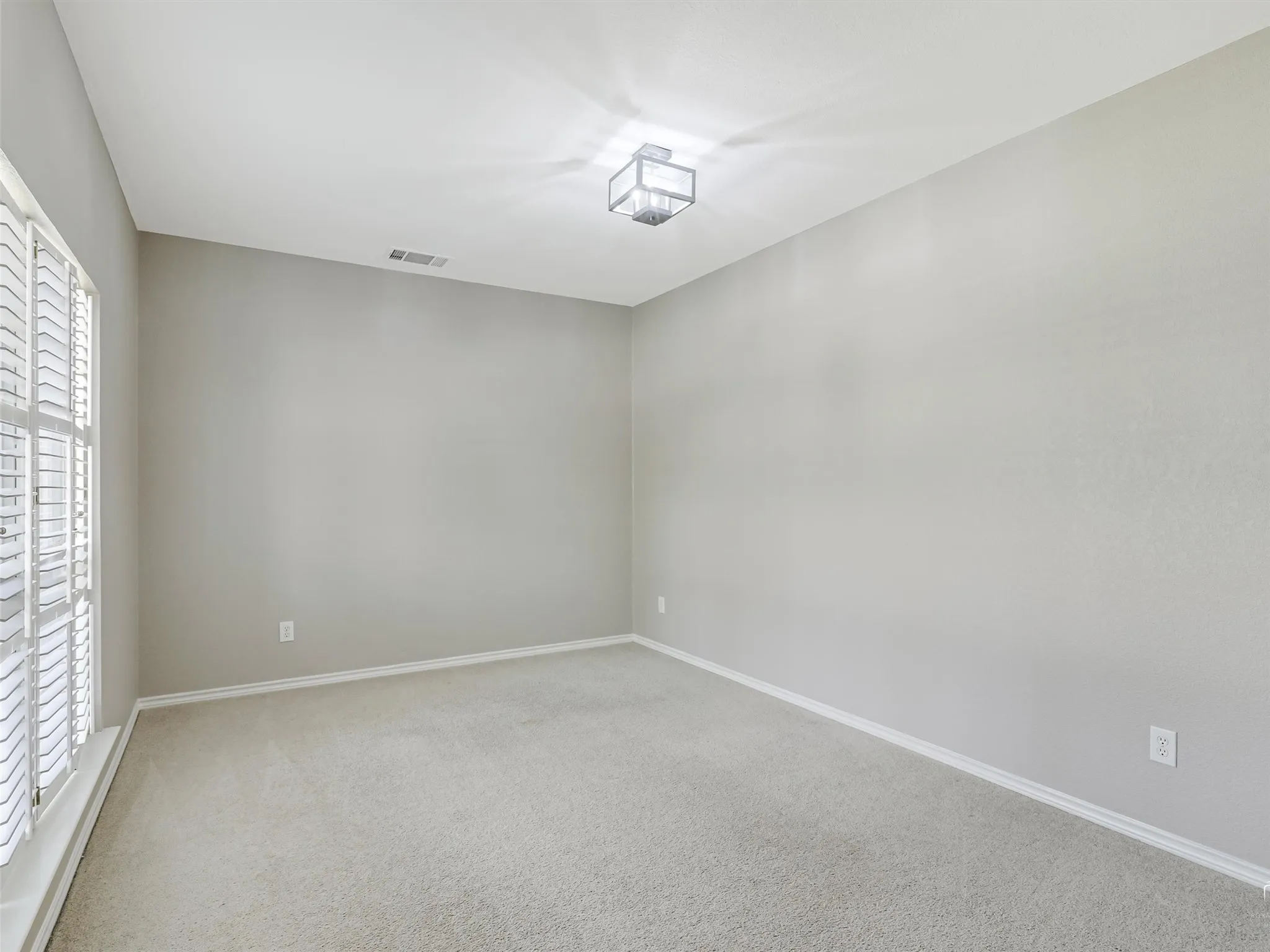 Single Family Residence For Sale in Collin County , 1310 Rosewood Lane, Allen, Texas 75002, 4 Bedroom, 3 Bathroom, 2 Garage spaces, 2,829 Sqft, built in 1996, mls#21390724, Real Estate Agent in Allen, Homes For Sale in Collin county, Homes For Sale in Allen, Realtor in Allen Texas, Real Estate Brokerage Independent Realty Texas, Luminita Cordes Realtor