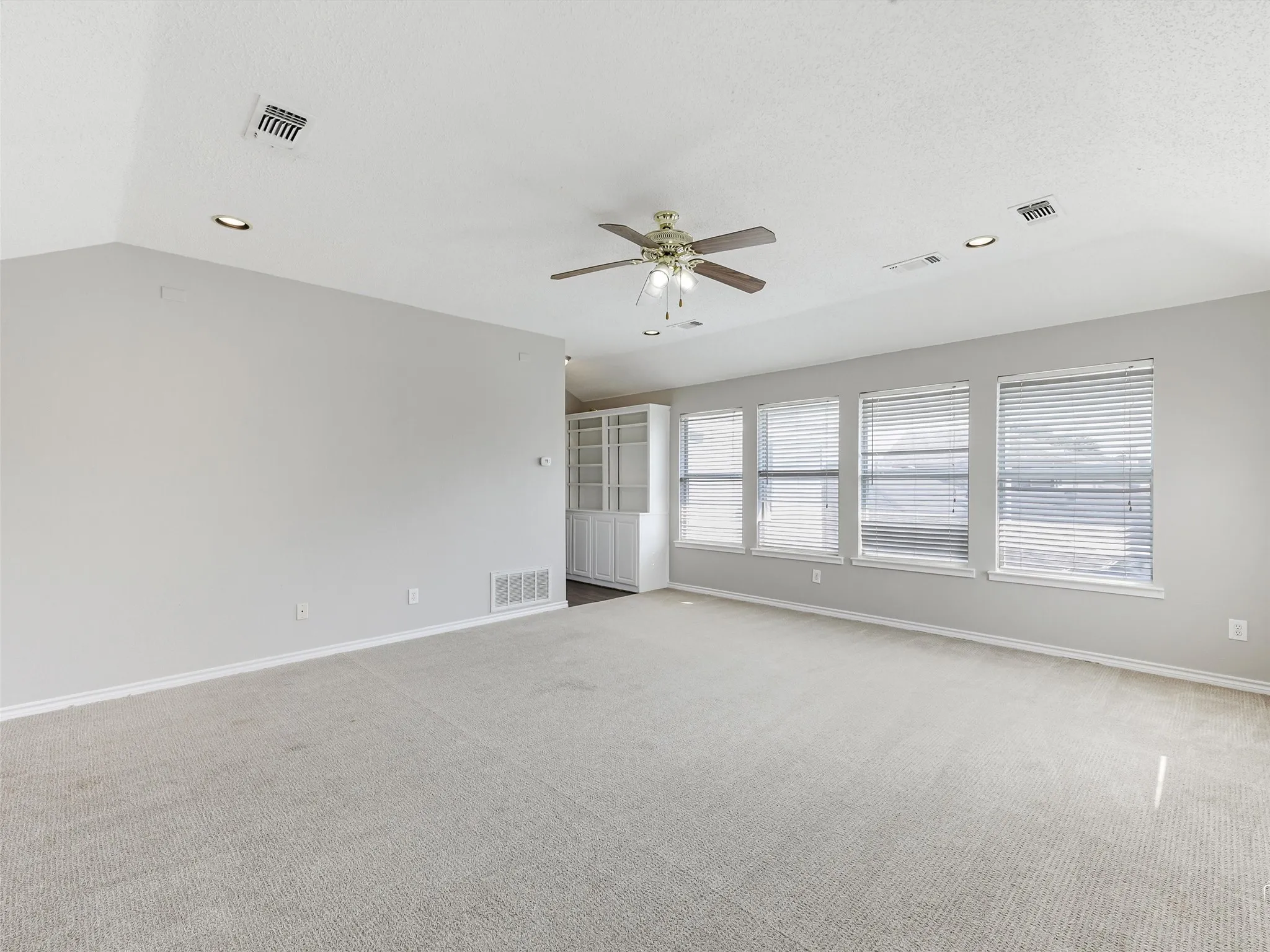 Single Family Residence For Sale in Collin County , 1310 Rosewood Lane, Allen, Texas 75002, 4 Bedroom, 3 Bathroom, 2 Garage spaces, 2,829 Sqft, built in 1996, mls#21390724, Real Estate Agent in Allen, Homes For Sale in Collin county, Homes For Sale in Allen, Realtor in Allen Texas, Real Estate Brokerage Independent Realty Texas, Luminita Cordes Realtor