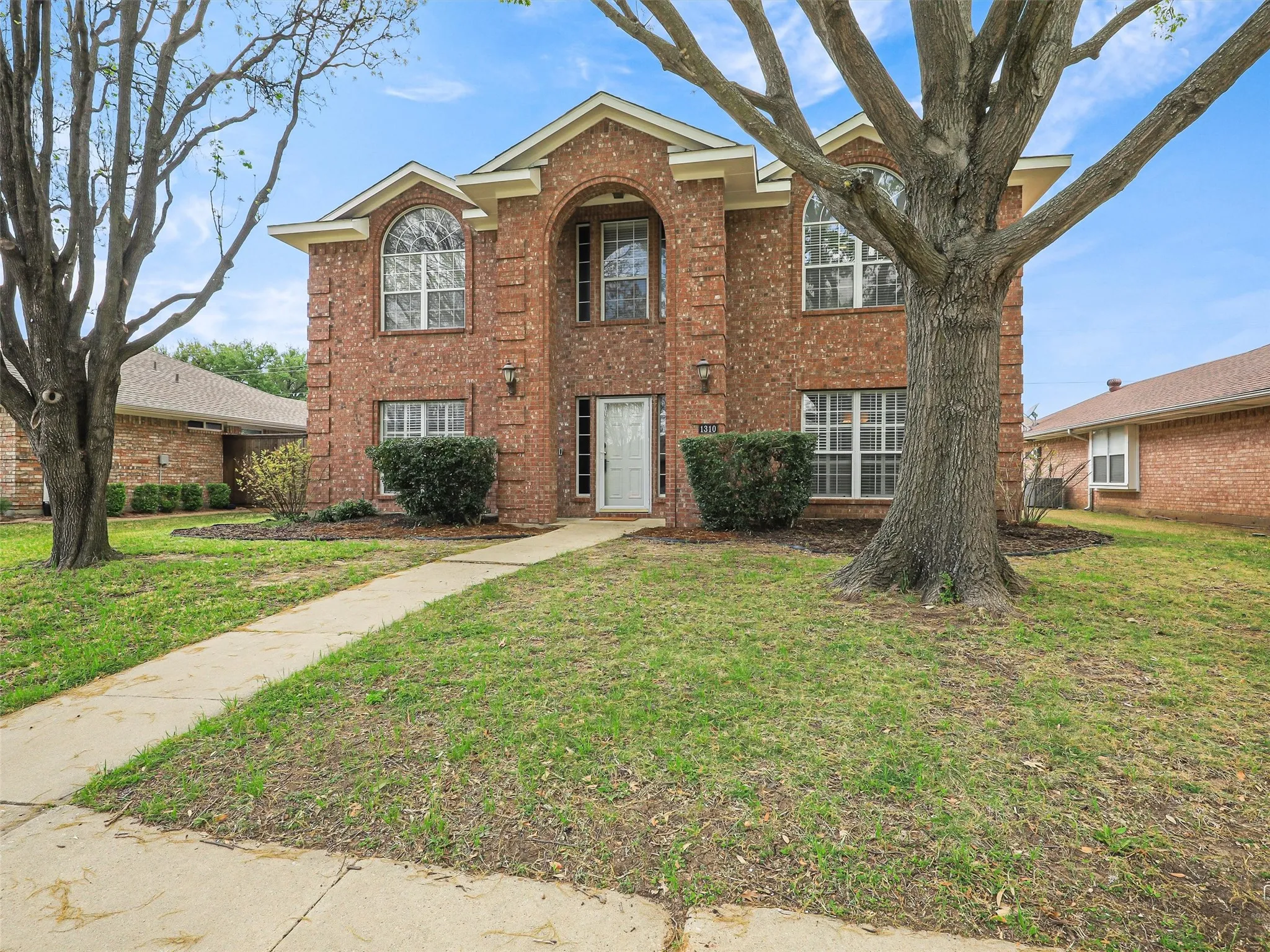 Single Family Residence For Sale