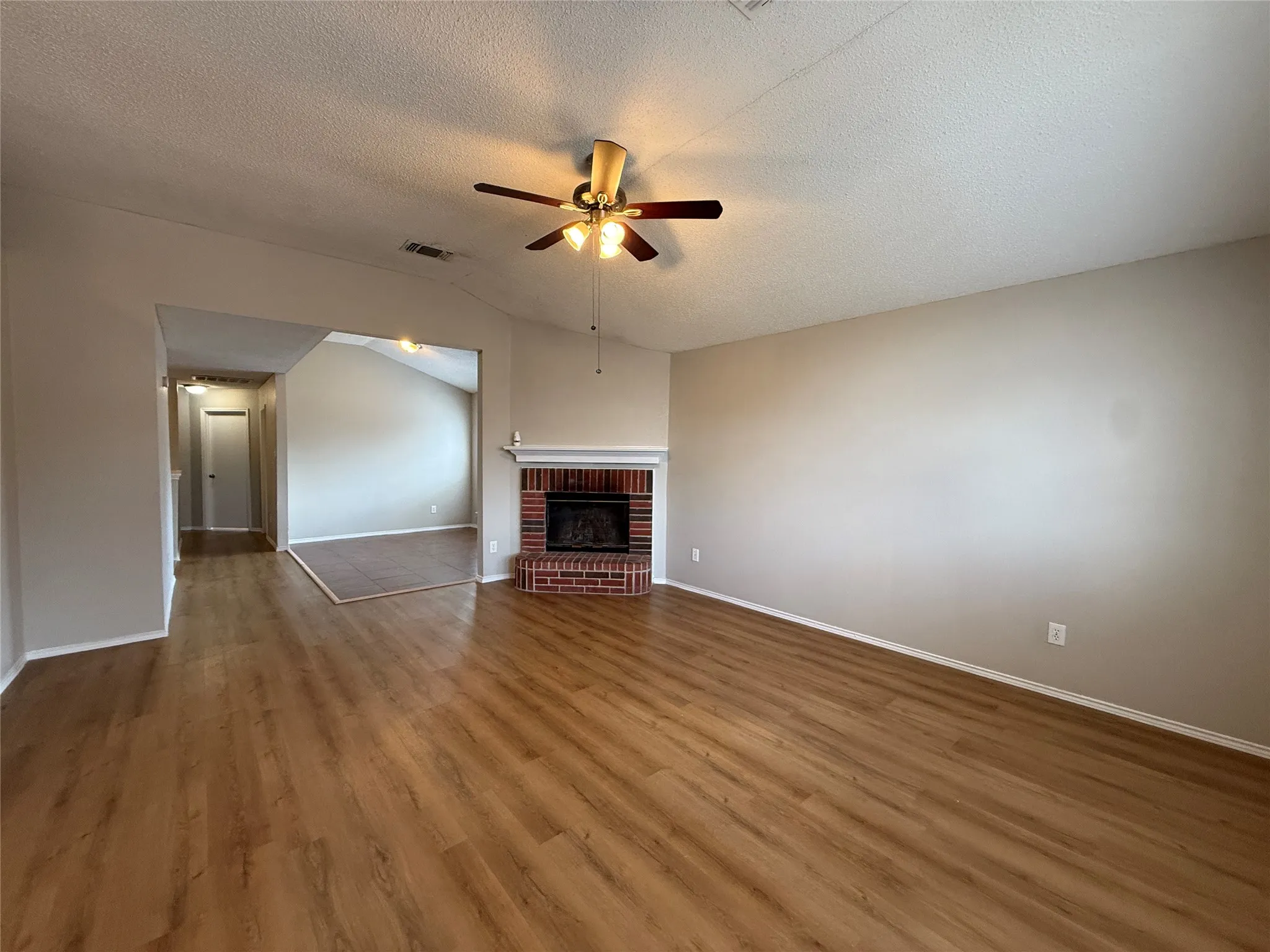 Single Family Residence For Rent in Dallas County , 12267 Ortega, Dallas, Texas 75253, 3 Bedroom, 2 Bathroom, 2 Garage spaces, 1,575 Sqft, built in 1994, mls#21392322, Real Estate Agent in Dallas, Homes For Rent in Dallas county, Homes For Rent in Dallas, Realtor in Dallas Texas, Real Estate Brokerage Independent Realty Texas, Luminita Cordes Realtor