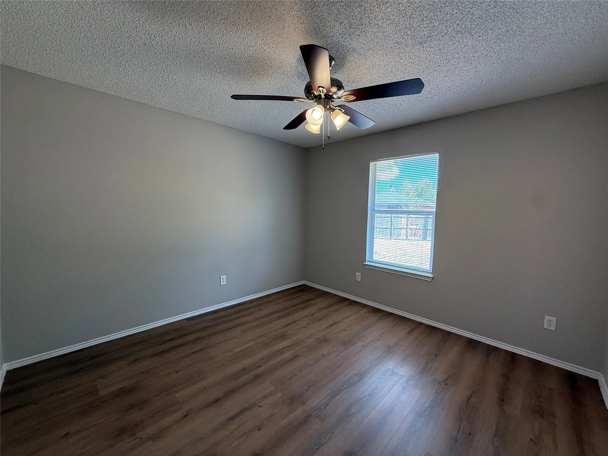 Single Family Residence For Rent in Dallas County , 12267 Ortega, Dallas, Texas 75253, 3 Bedroom, 2 Bathroom, 2 Garage spaces, 1,575 Sqft, built in 1994, mls#21392322, Real Estate Agent in Dallas, Homes For Rent in Dallas county, Homes For Rent in Dallas, Realtor in Dallas Texas, Real Estate Brokerage Independent Realty Texas, Luminita Cordes Realtor