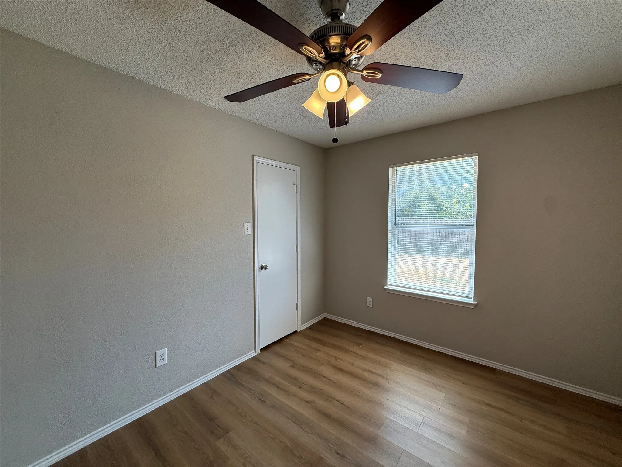 Single Family Residence For Rent in Dallas County , 12267 Ortega, Dallas, Texas 75253, 3 Bedroom, 2 Bathroom, 2 Garage spaces, 1,575 Sqft, built in 1994, mls#21392322, Real Estate Agent in Dallas, Homes For Rent in Dallas county, Homes For Rent in Dallas, Realtor in Dallas Texas, Real Estate Brokerage Independent Realty Texas, Luminita Cordes Realtor