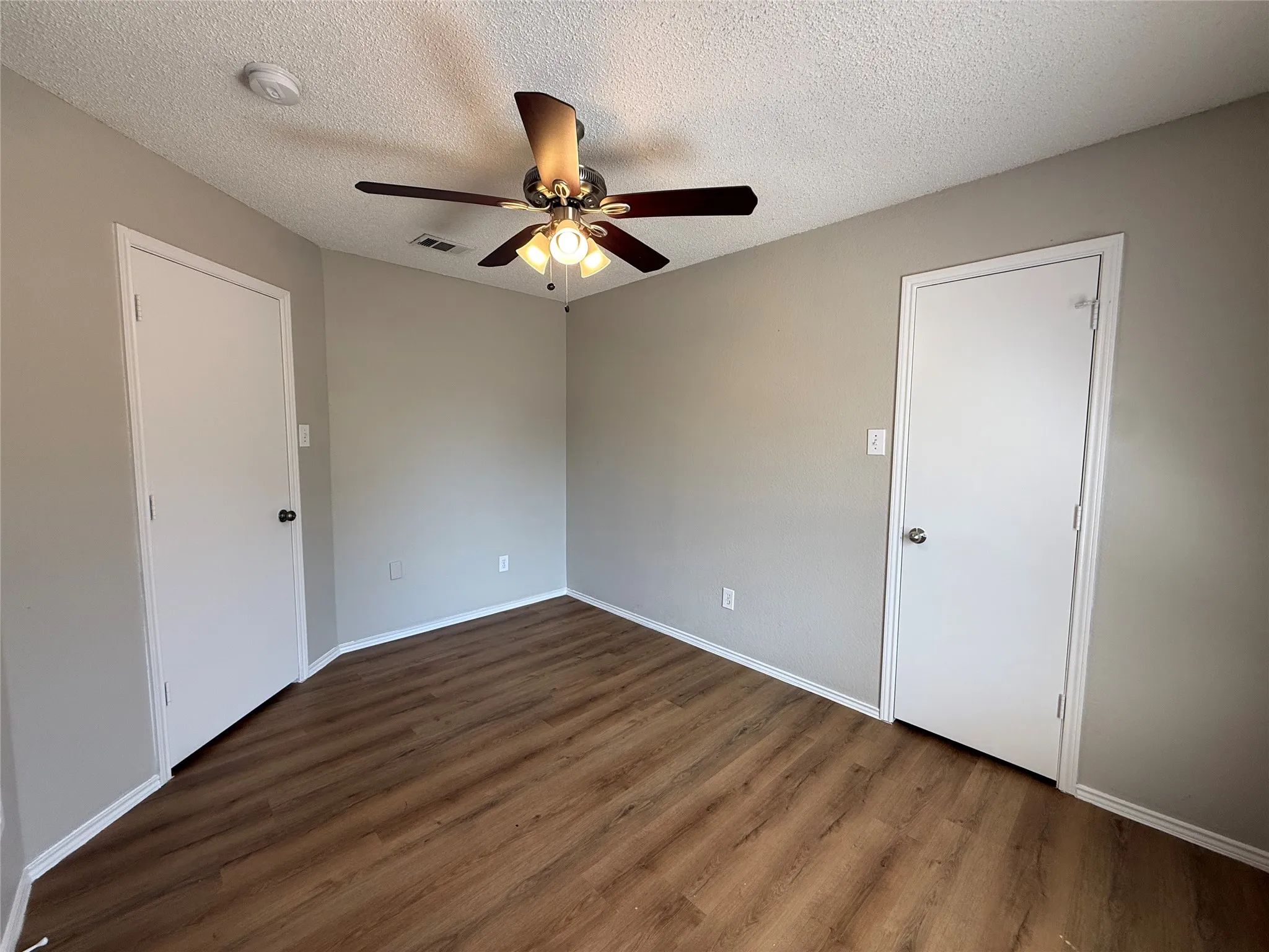 Single Family Residence For Rent in Dallas County , 12267 Ortega, Dallas, Texas 75253, 3 Bedroom, 2 Bathroom, 2 Garage spaces, 1,575 Sqft, built in 1994, mls#21392322, Real Estate Agent in Dallas, Homes For Rent in Dallas county, Homes For Rent in Dallas, Realtor in Dallas Texas, Real Estate Brokerage Independent Realty Texas, Luminita Cordes Realtor