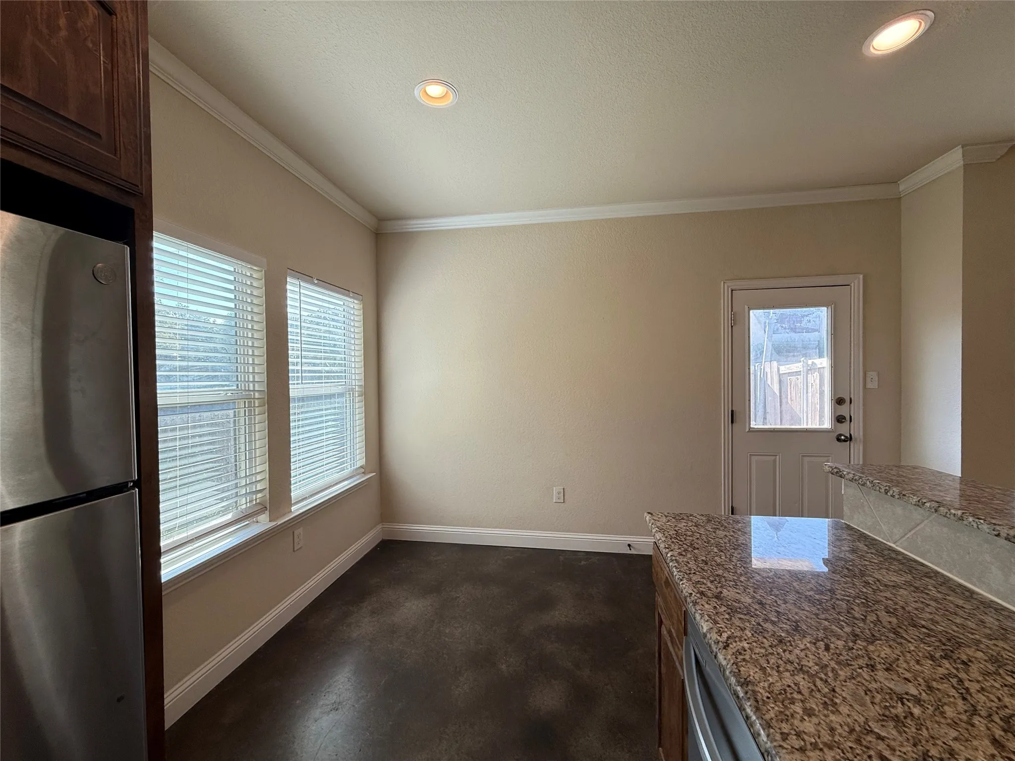 Single Family Residence For Sale in Ellis County , 402 W Avenue C, Waxahachie, Texas 75165, 4 Bedroom, 2 Bathroom, Garage spaces, 1,420 Sqft, built in 2016, mls#21390578, Real Estate Agent in Waxahachie, Homes For Sale in Ellis county, Homes For Sale in Waxahachie, Realtor in Waxahachie Texas, Real Estate Brokerage Independent Realty Texas, Luminita Cordes Realtor