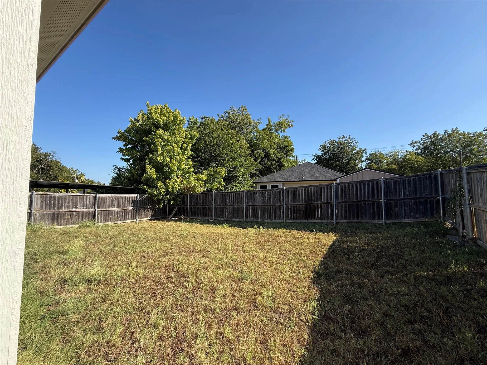 Single Family Residence For Sale in Ellis County , 402 W Avenue C, Waxahachie, Texas 75165, 4 Bedroom, 2 Bathroom, Garage spaces, 1,420 Sqft, built in 2016, mls#21390578, Real Estate Agent in Waxahachie, Homes For Sale in Ellis county, Homes For Sale in Waxahachie, Realtor in Waxahachie Texas, Real Estate Brokerage Independent Realty Texas, Luminita Cordes Realtor