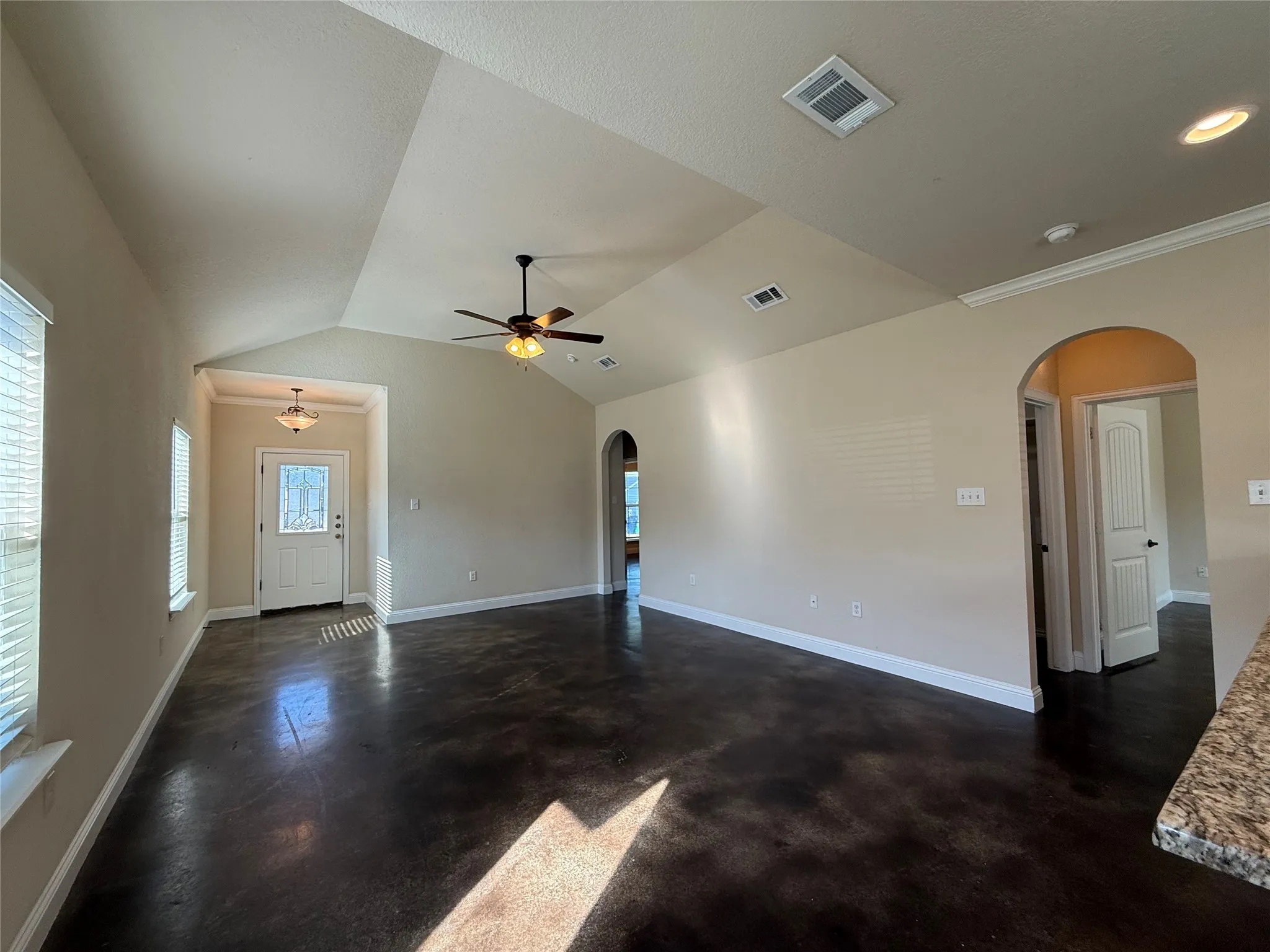 Single Family Residence For Sale in Ellis County , 402 W Avenue C, Waxahachie, Texas 75165, 4 Bedroom, 2 Bathroom, Garage spaces, 1,420 Sqft, built in 2016, mls#21390578, Real Estate Agent in Waxahachie, Homes For Sale in Ellis county, Homes For Sale in Waxahachie, Realtor in Waxahachie Texas, Real Estate Brokerage Independent Realty Texas, Luminita Cordes Realtor