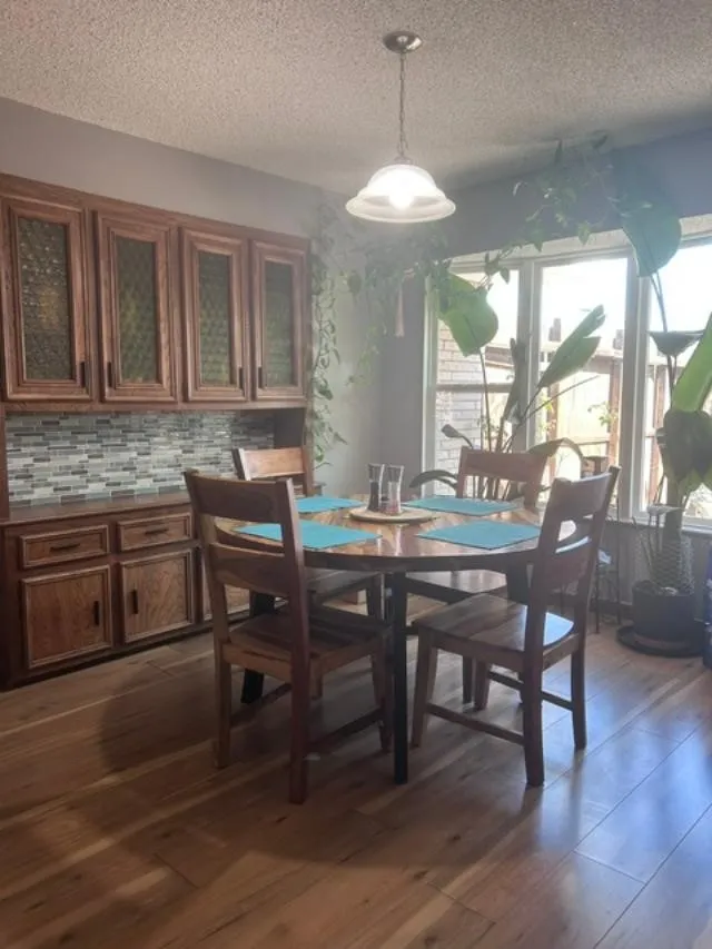 Single Family Residence For Sale in Grayson County , 1353 Beasley Boulevard, Whitewright, Texas 75491, 4 Bedroom, 3 Bathroom, 2 Garage spaces, 2,703 Sqft, built in 1970, mls#21390484, Real Estate Agent in Whitewright, Homes For Sale in Grayson county, Homes For Sale in Whitewright, Realtor in Whitewright Texas, Real Estate Brokerage Independent Realty Texas, Luminita Cordes Realtor