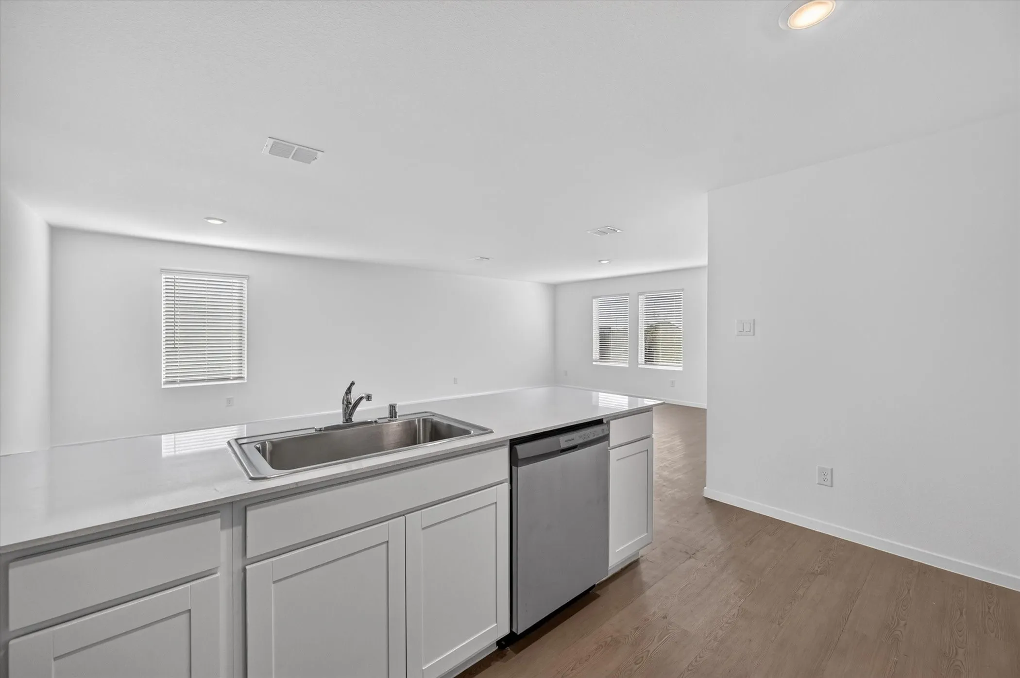 Single Family Residence For Rent in Johnson County , 624 W Criner Street, Grandview, Texas 76050, 4 Bedroom, 2 Bathroom, 2 Garage spaces, 1,736 Sqft, built in 2026, mls#21392341, Real Estate Agent in Grandview, Homes For Rent in Johnson county, Homes For Rent in Grandview, Realtor in Grandview Texas, Real Estate Brokerage Independent Realty Texas, Luminita Cordes Realtor