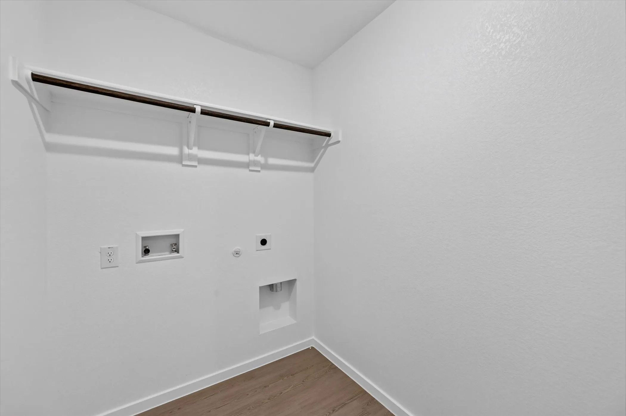 Single Family Residence For Rent in Johnson County , 624 W Criner Street, Grandview, Texas 76050, 4 Bedroom, 2 Bathroom, 2 Garage spaces, 1,736 Sqft, built in 2026, mls#21392341, Real Estate Agent in Grandview, Homes For Rent in Johnson county, Homes For Rent in Grandview, Realtor in Grandview Texas, Real Estate Brokerage Independent Realty Texas, Luminita Cordes Realtor