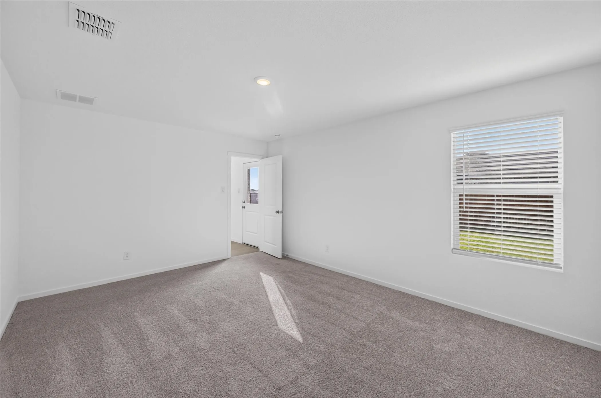 Single Family Residence For Rent in Johnson County , 624 W Criner Street, Grandview, Texas 76050, 4 Bedroom, 2 Bathroom, 2 Garage spaces, 1,736 Sqft, built in 2026, mls#21392341, Real Estate Agent in Grandview, Homes For Rent in Johnson county, Homes For Rent in Grandview, Realtor in Grandview Texas, Real Estate Brokerage Independent Realty Texas, Luminita Cordes Realtor