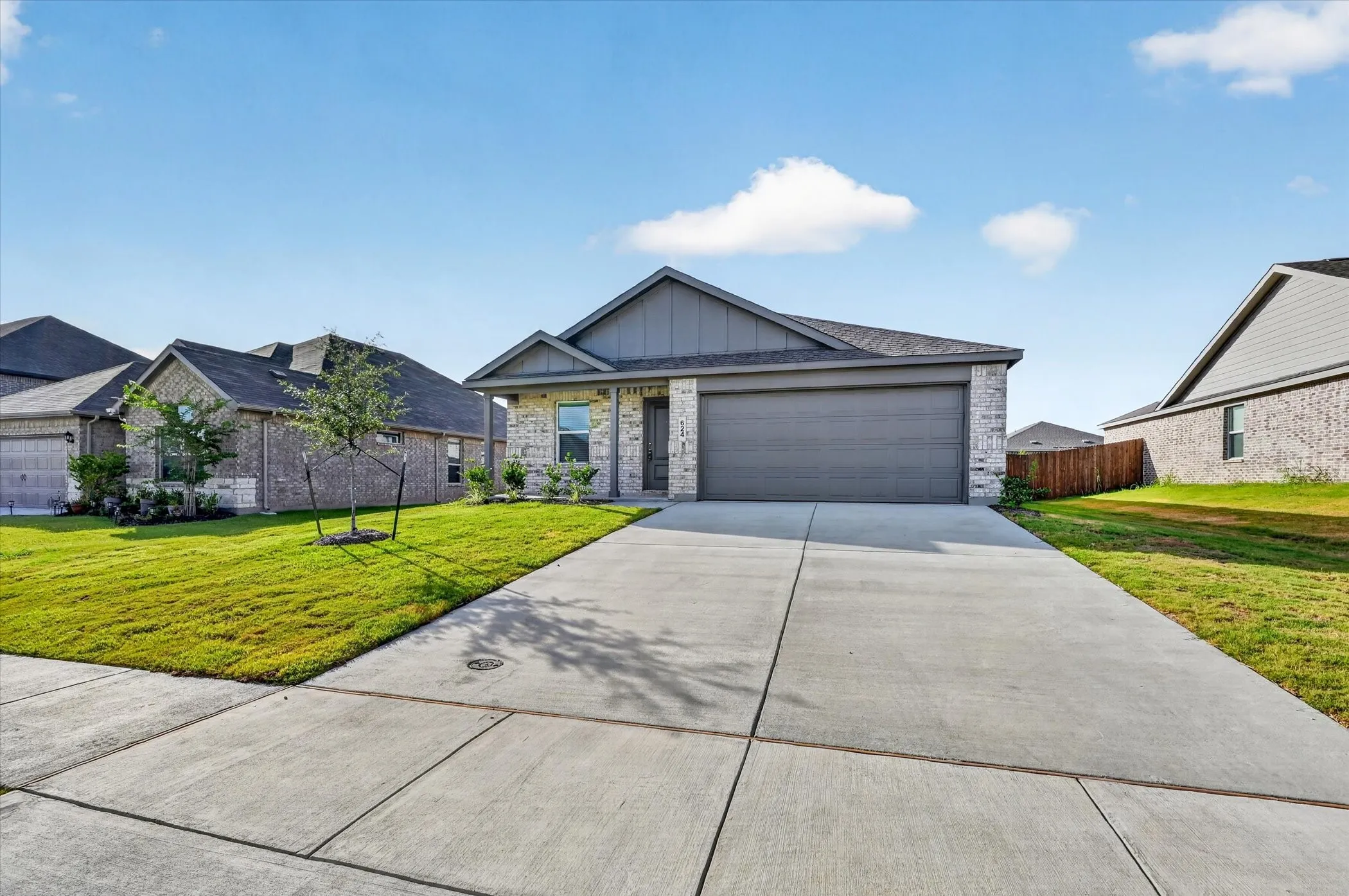 Single Family Residence For Rent in Johnson County , 624 W Criner Street, Grandview, Texas 76050, 4 Bedroom, 2 Bathroom, 2 Garage spaces, 1,736 Sqft, built in 2026, mls#21392341, Real Estate Agent in Grandview, Homes For Rent in Johnson county, Homes For Rent in Grandview, Realtor in Grandview Texas, Real Estate Brokerage Independent Realty Texas, Luminita Cordes Realtor